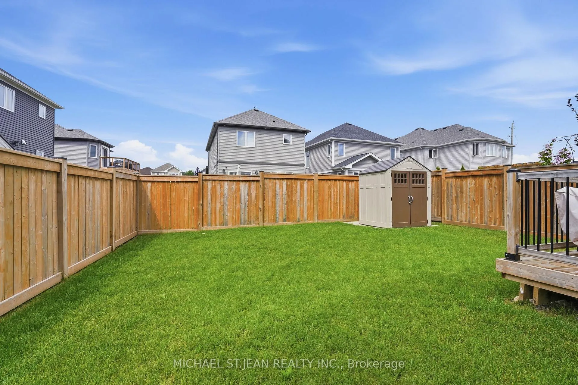 Photo 47 of 1 Bawcutt Crescent, Brant, Paris — HOMEH