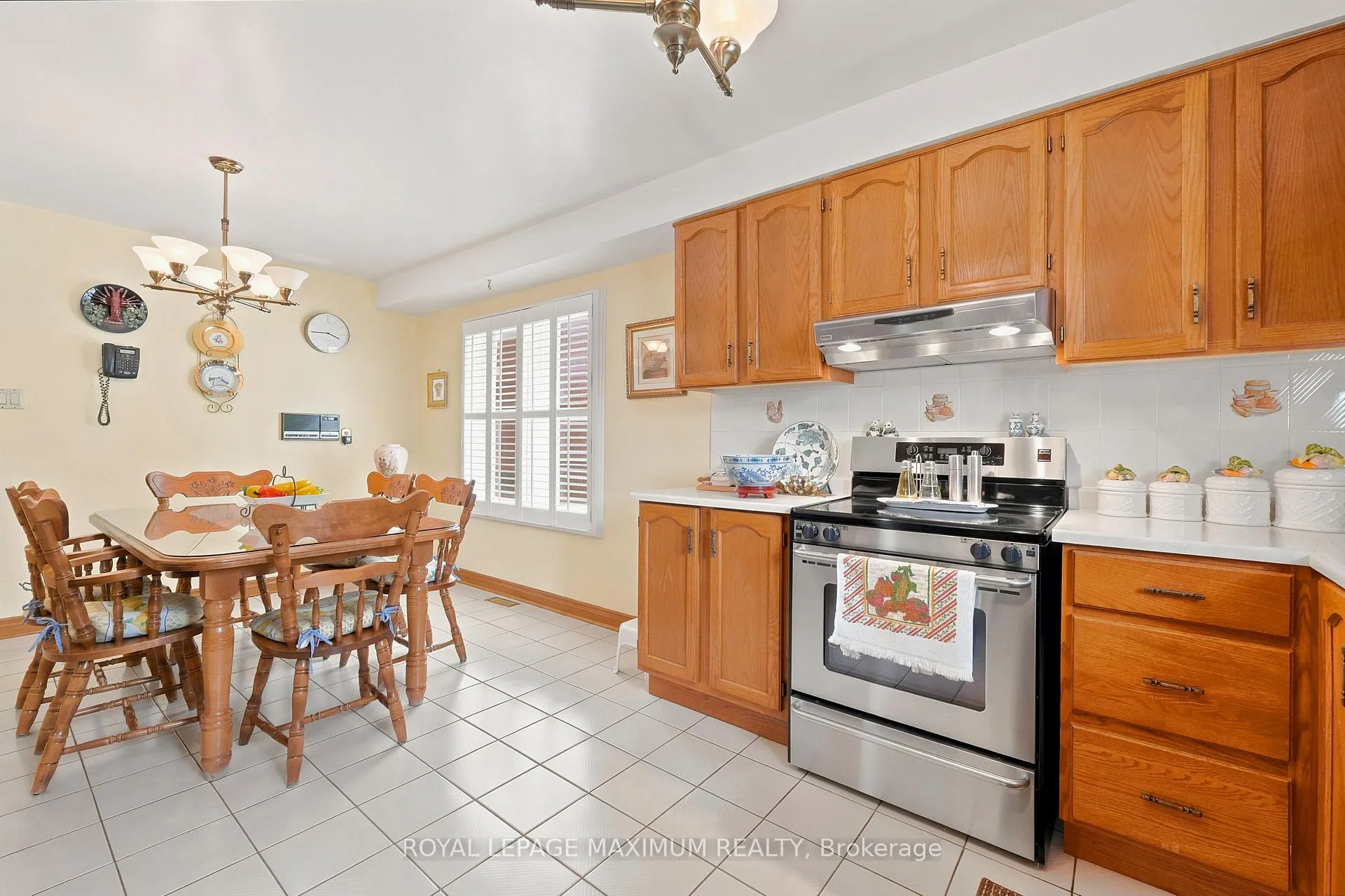 Photo 17 of 21 Diamond Street, Vaughan, West Woodbridge — HOMEH