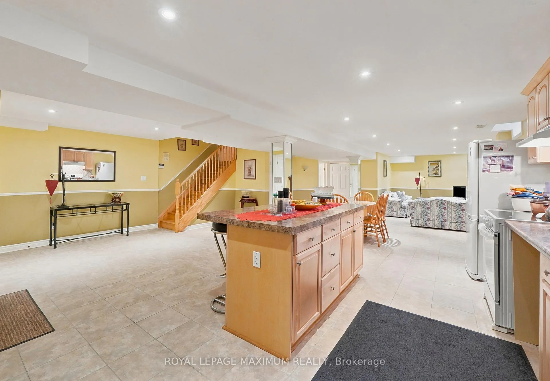 Photo 32 of 21 Diamond Street, Vaughan, West Woodbridge — HOMEH