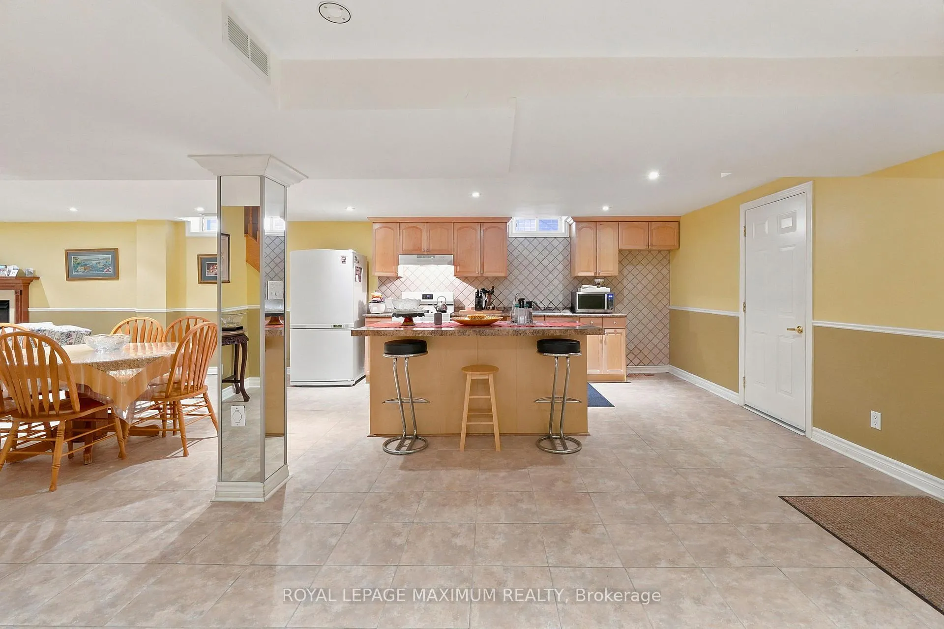 Photo 35 of 21 Diamond Street, Vaughan, West Woodbridge — HOMEH