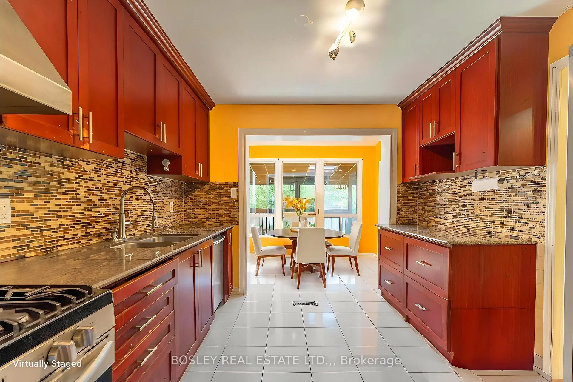 Photo 11 of 6 Floribunda Crescent, Brampton, Bramalea West Industrial — HOMEH