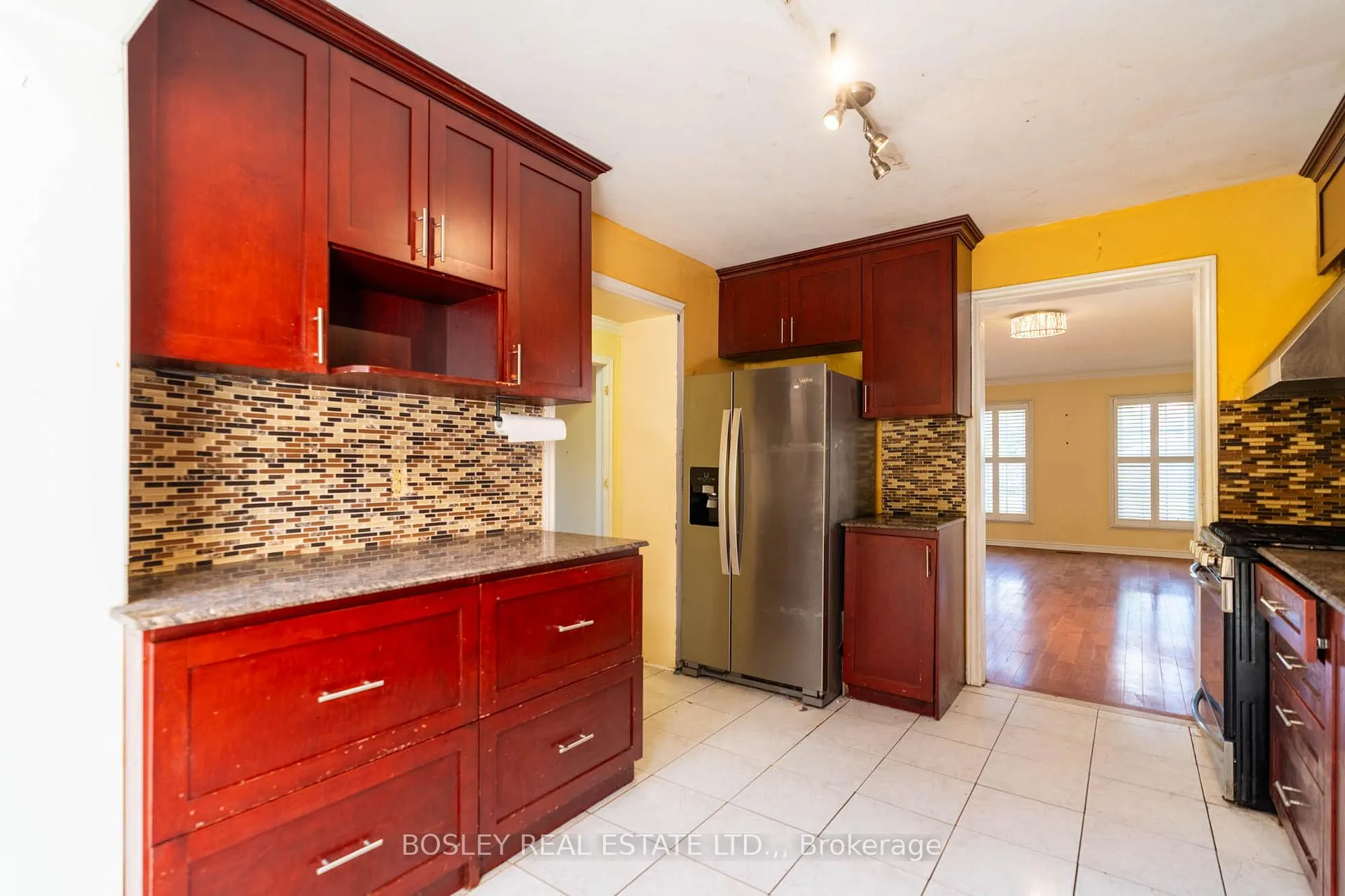 Photo 13 of 6 Floribunda Crescent, Brampton, Bramalea West Industrial — HOMEH