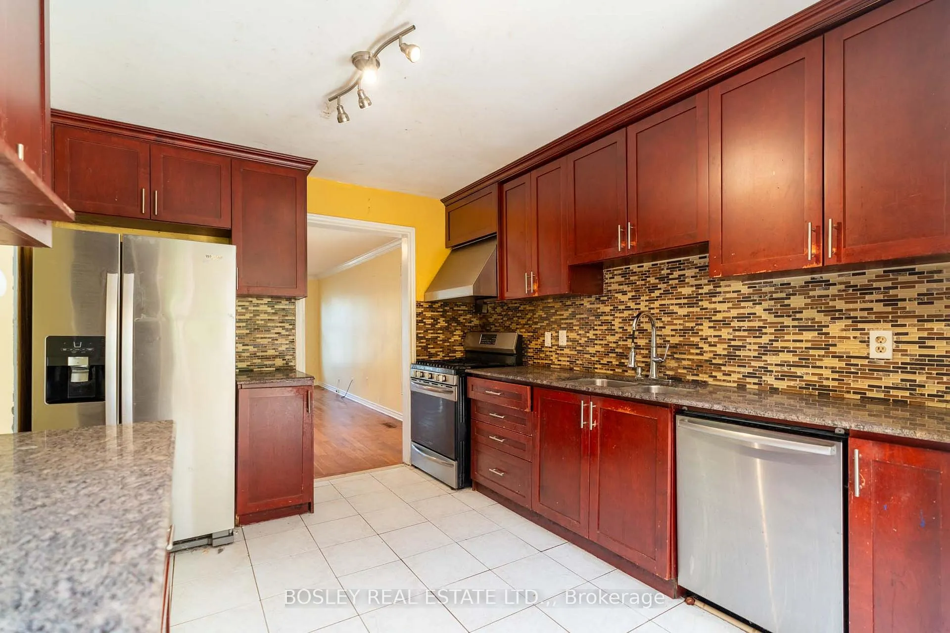 Photo 14 of 6 Floribunda Crescent, Brampton, Bramalea West Industrial — HOMEH