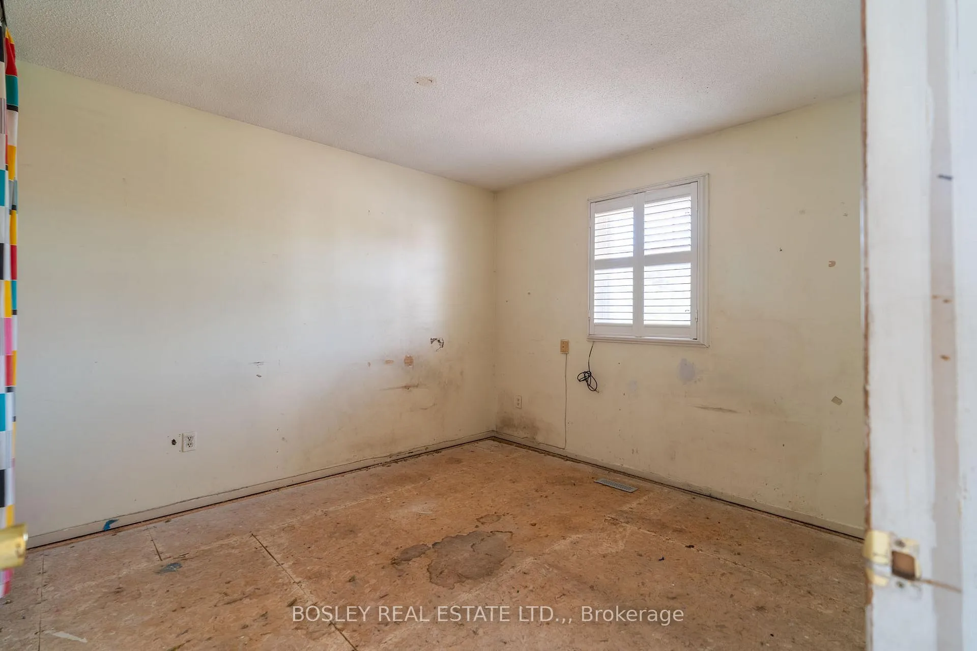 Photo 31 of 6 Floribunda Crescent, Brampton, Bramalea West Industrial — HOMEH