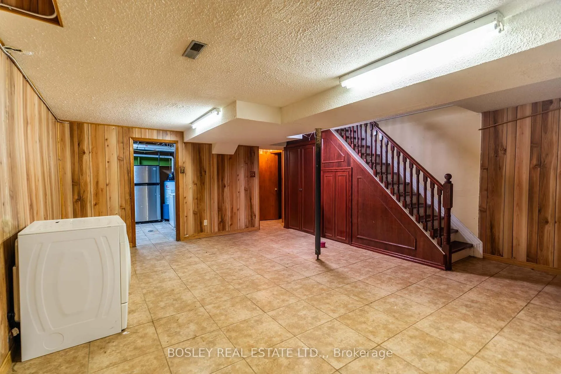 Photo 33 of 6 Floribunda Crescent, Brampton, Bramalea West Industrial — HOMEH