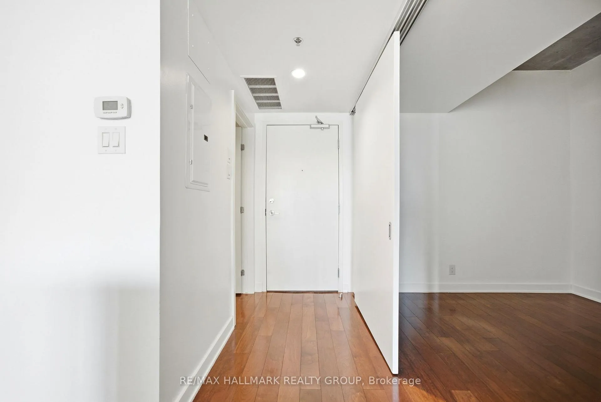 Photo 2 of Unit 645, 340 McLeod Street, Ottawa, Ottawa Centre — HOMEH