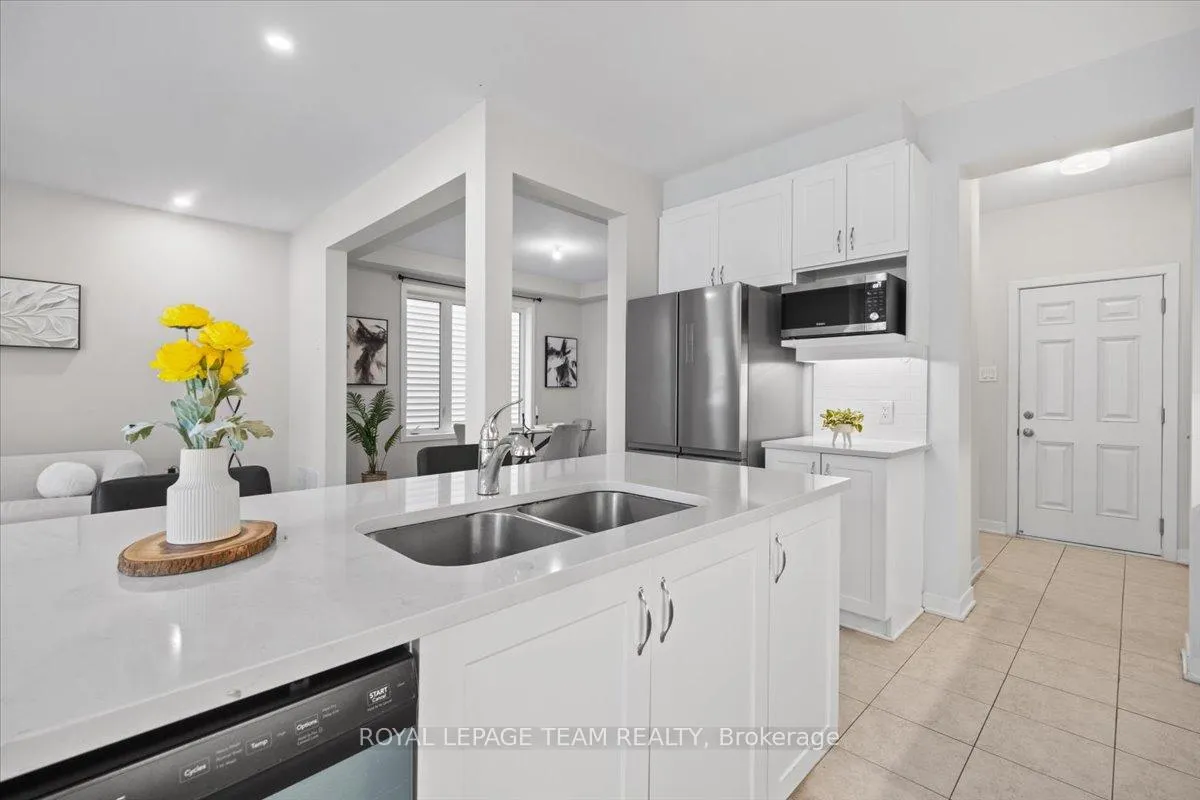 Photo 15 of 331 Crossway Terrace, Ottawa, Stittsville (North) — HOMEH