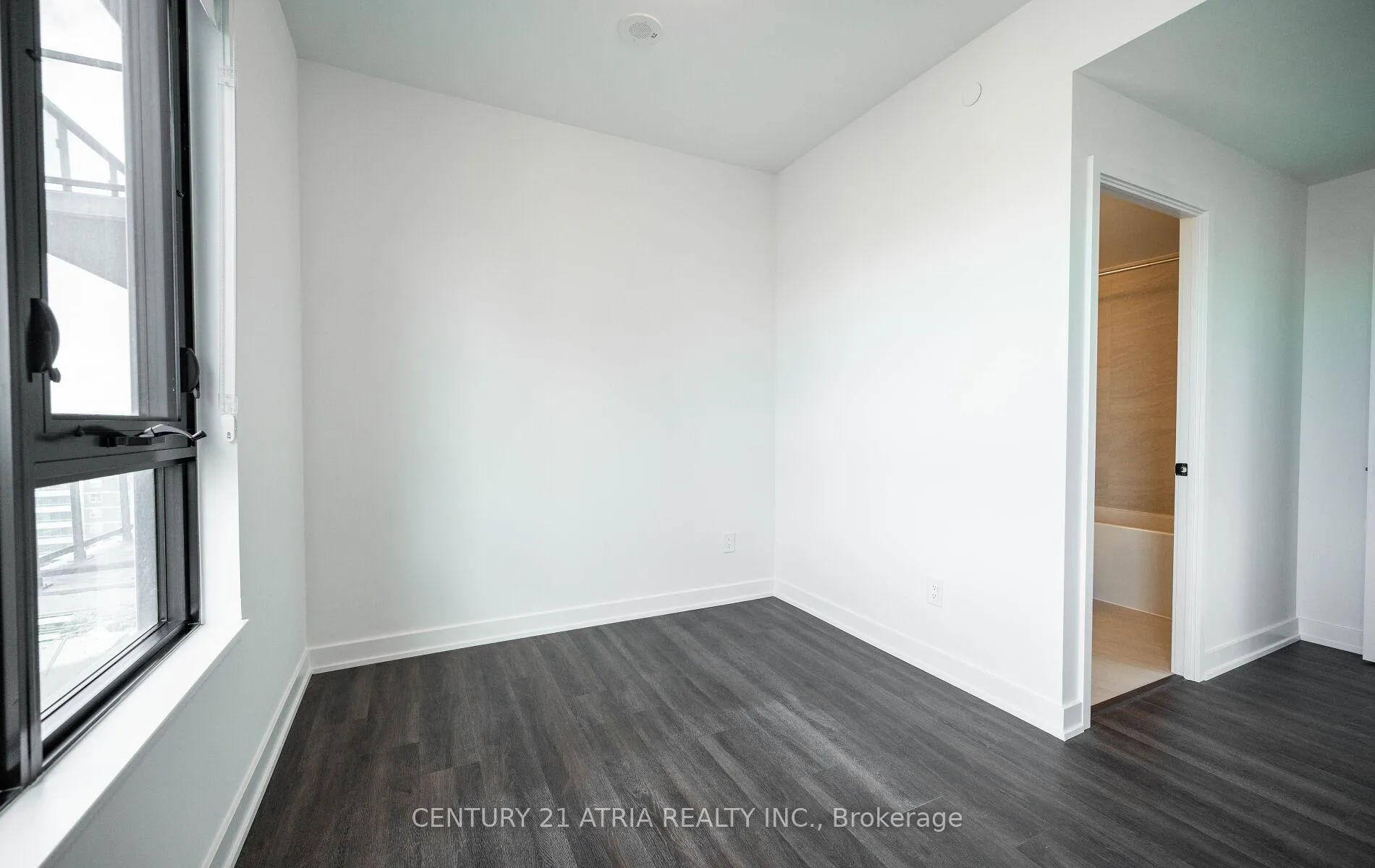 Photo 15 of Unit 1109, 2075 Lakeshore Road, Burlington, Brant — HOMEH