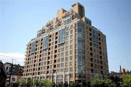 Front of Unit 1208, 438 Richmond Street W