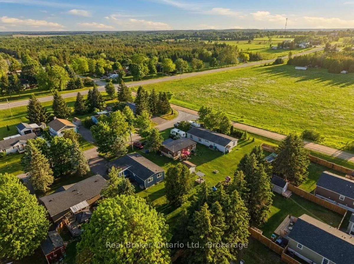 Photo 32 of 105 Meadows Drive, West Grey — HOMEH