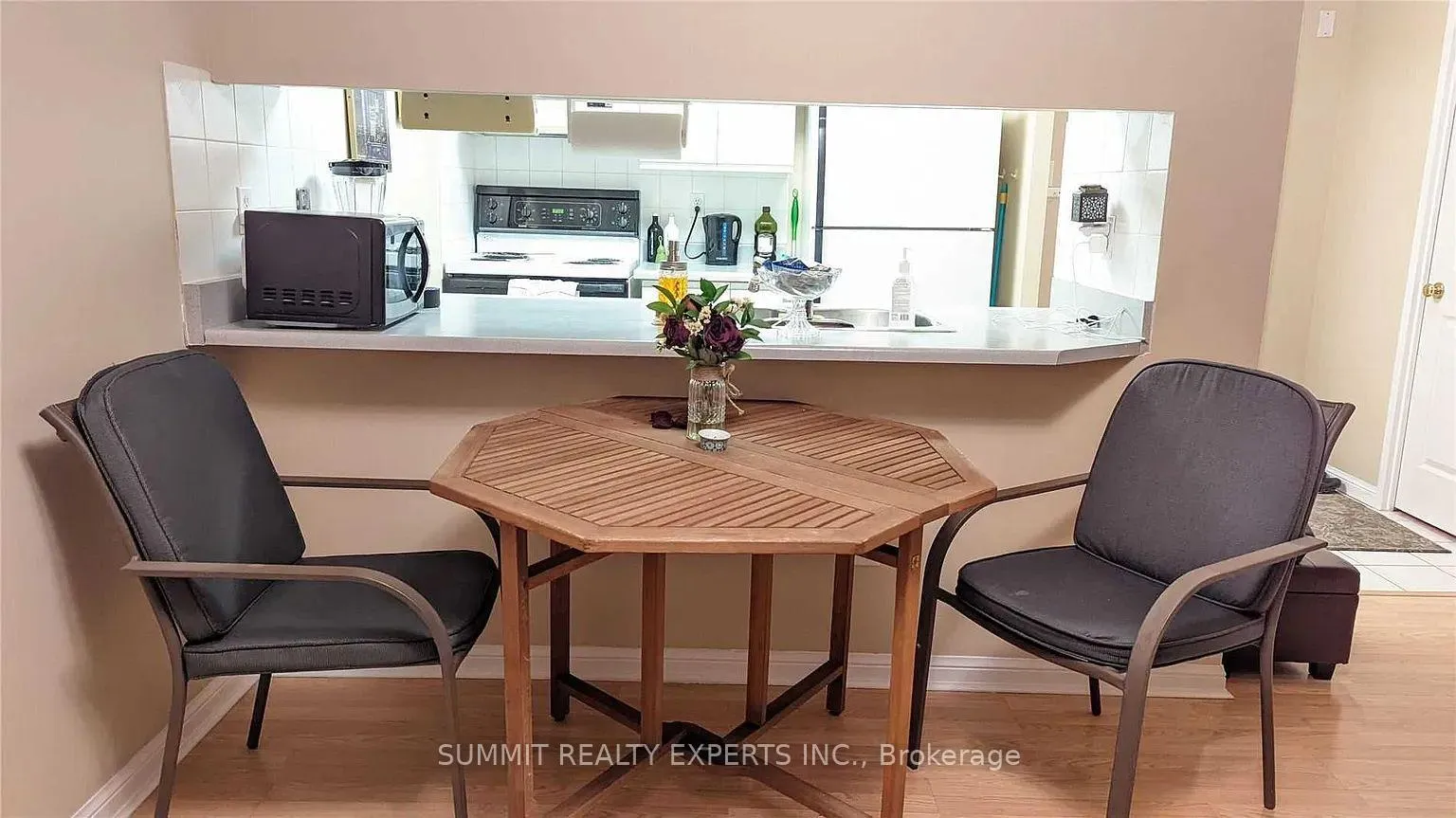 Photo 6 of Unit 1111, 10 Laurelcrest Street, Brampton, Queen Street Corridor — HOMEH