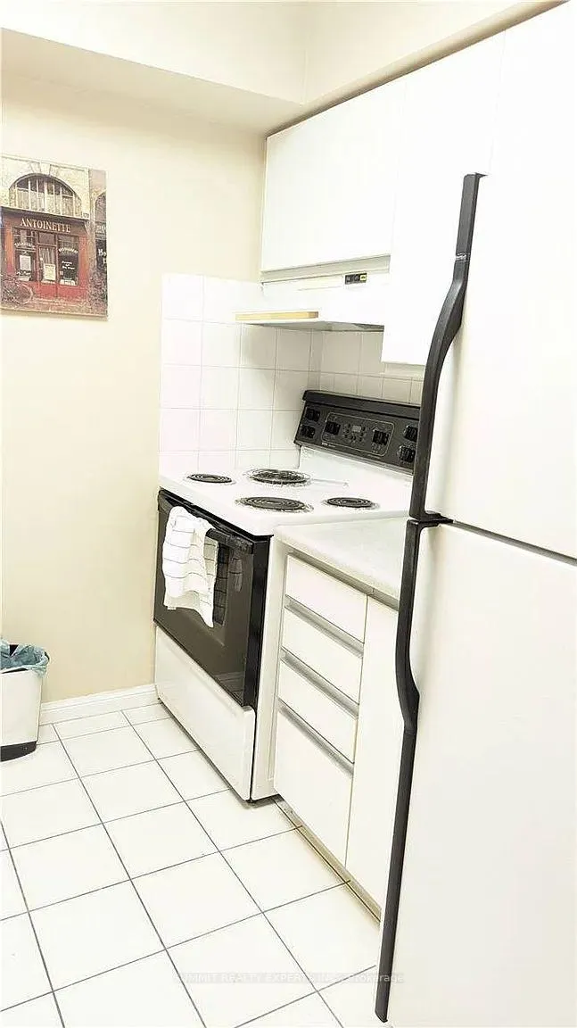 Photo 8 of Unit 1111, 10 Laurelcrest Street, Brampton, Queen Street Corridor — HOMEH