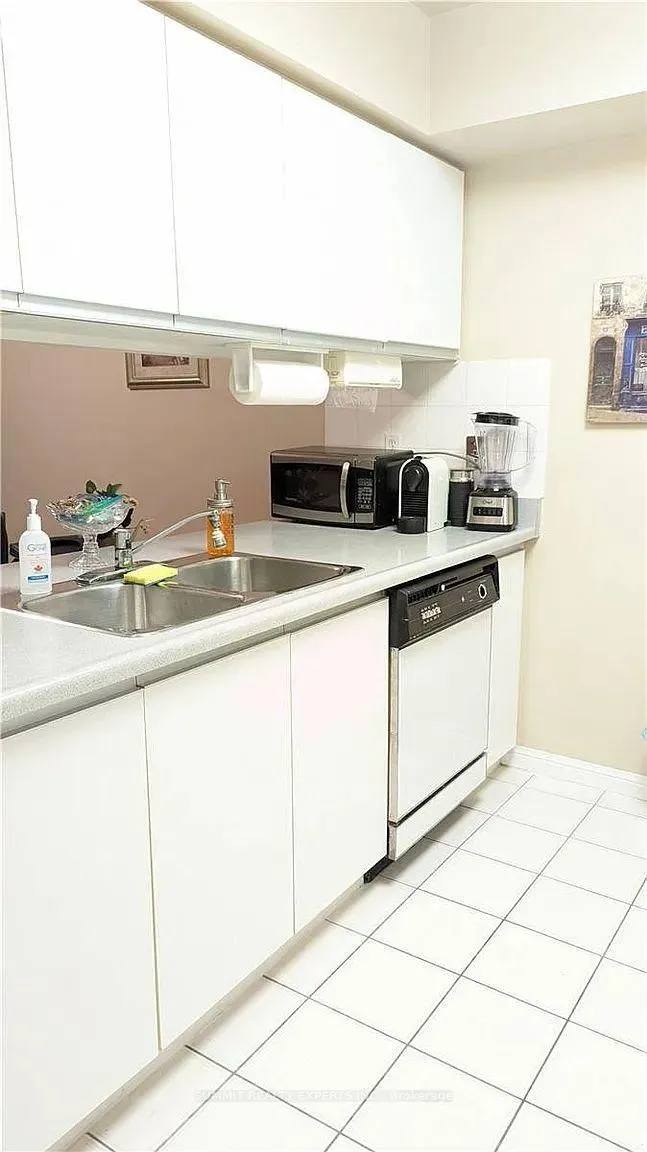 Photo 10 of Unit 1111, 10 Laurelcrest Street, Brampton, Queen Street Corridor — HOMEH