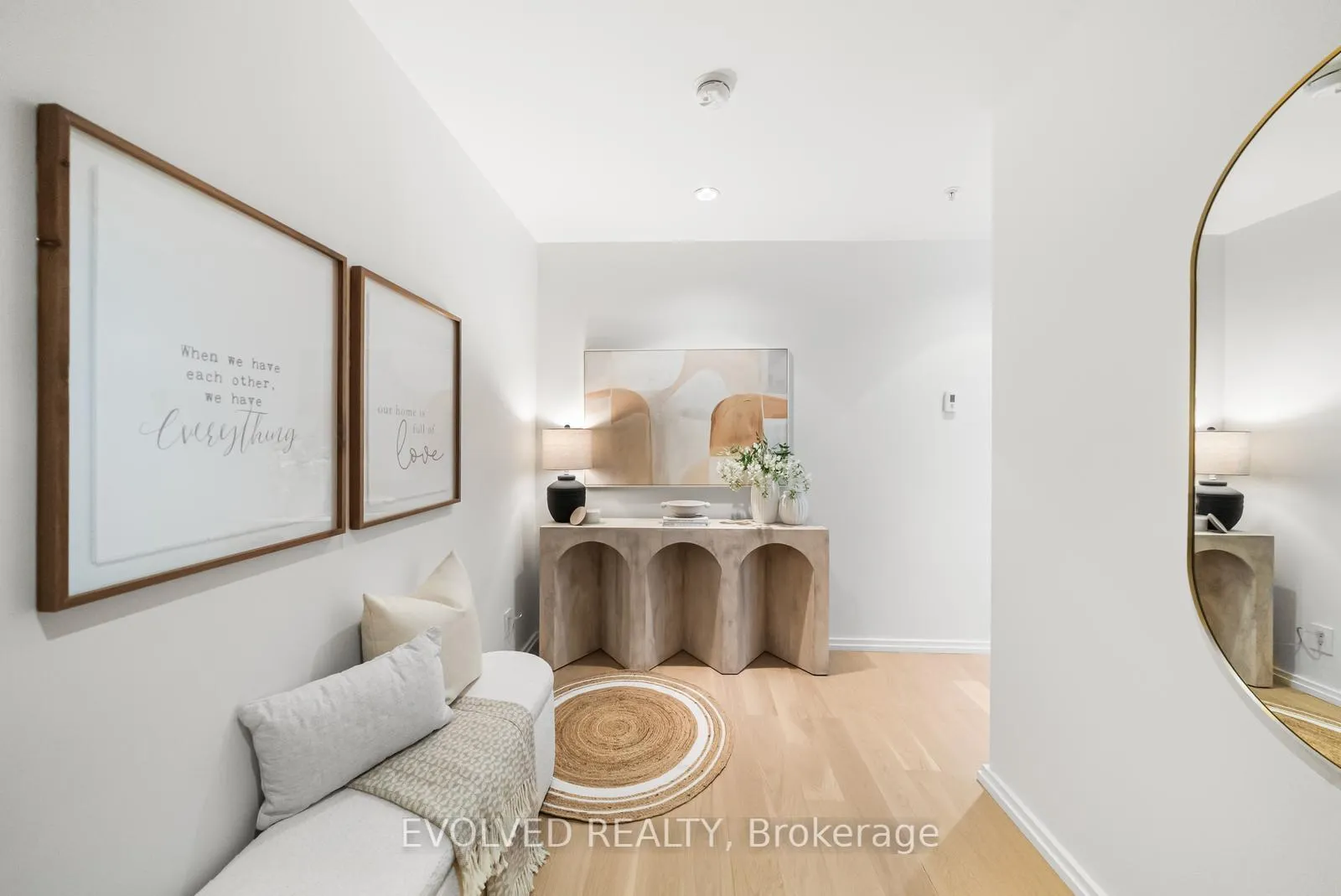 Photo 5 of Unit 3304, 180 University Avenue, Toronto, Bay Street Corridor — HOMEH