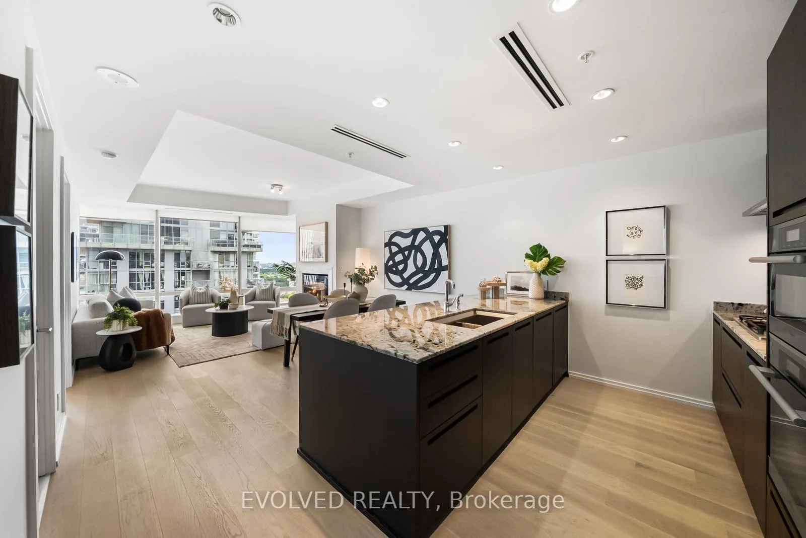Photo 9 of Unit 3304, 180 University Avenue, Toronto, Bay Street Corridor — HOMEH