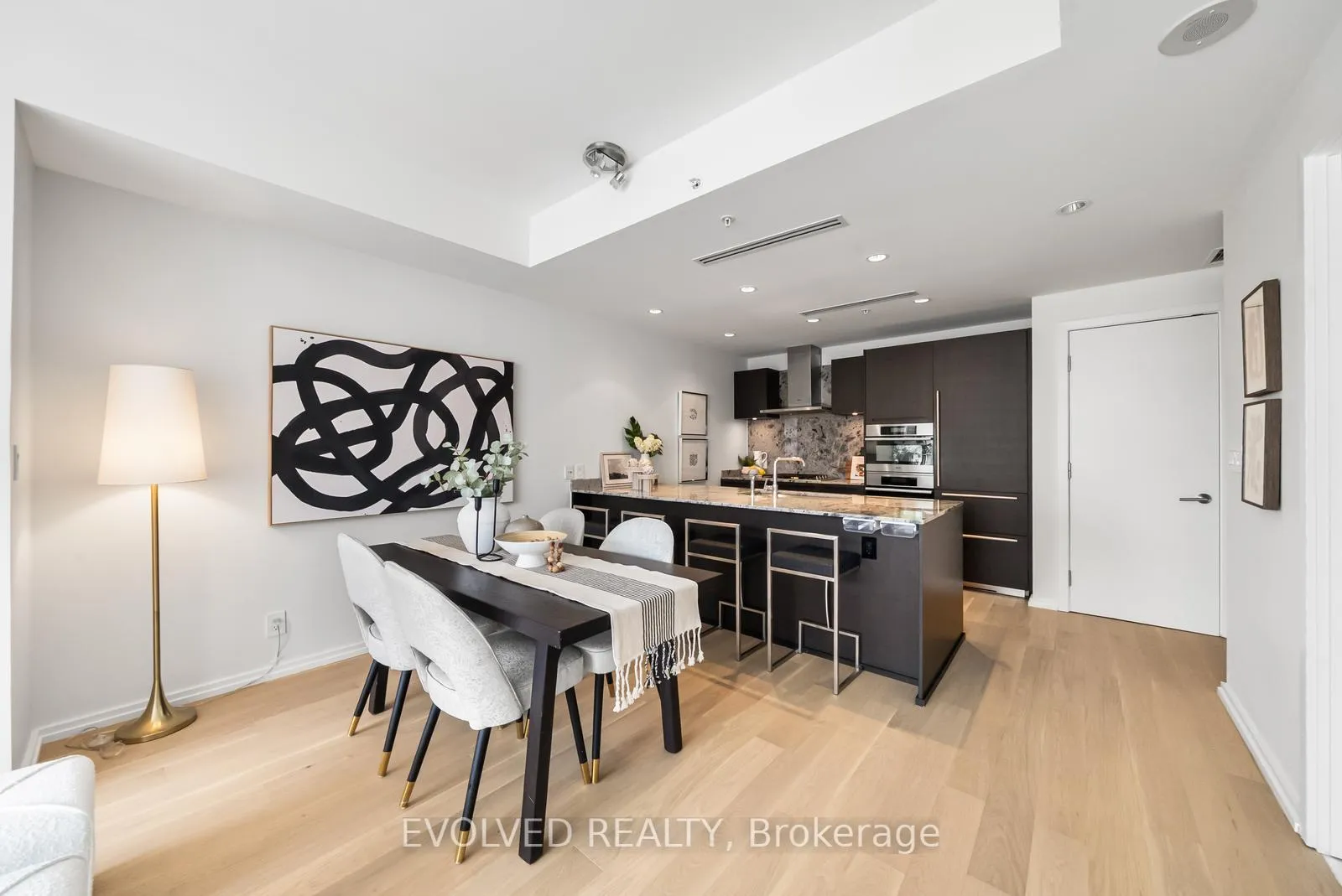 Photo 11 of Unit 3304, 180 University Avenue, Toronto, Bay Street Corridor — HOMEH