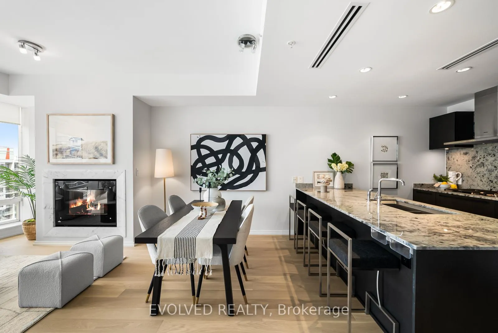 Photo 12 of Unit 3304, 180 University Avenue, Toronto, Bay Street Corridor — HOMEH