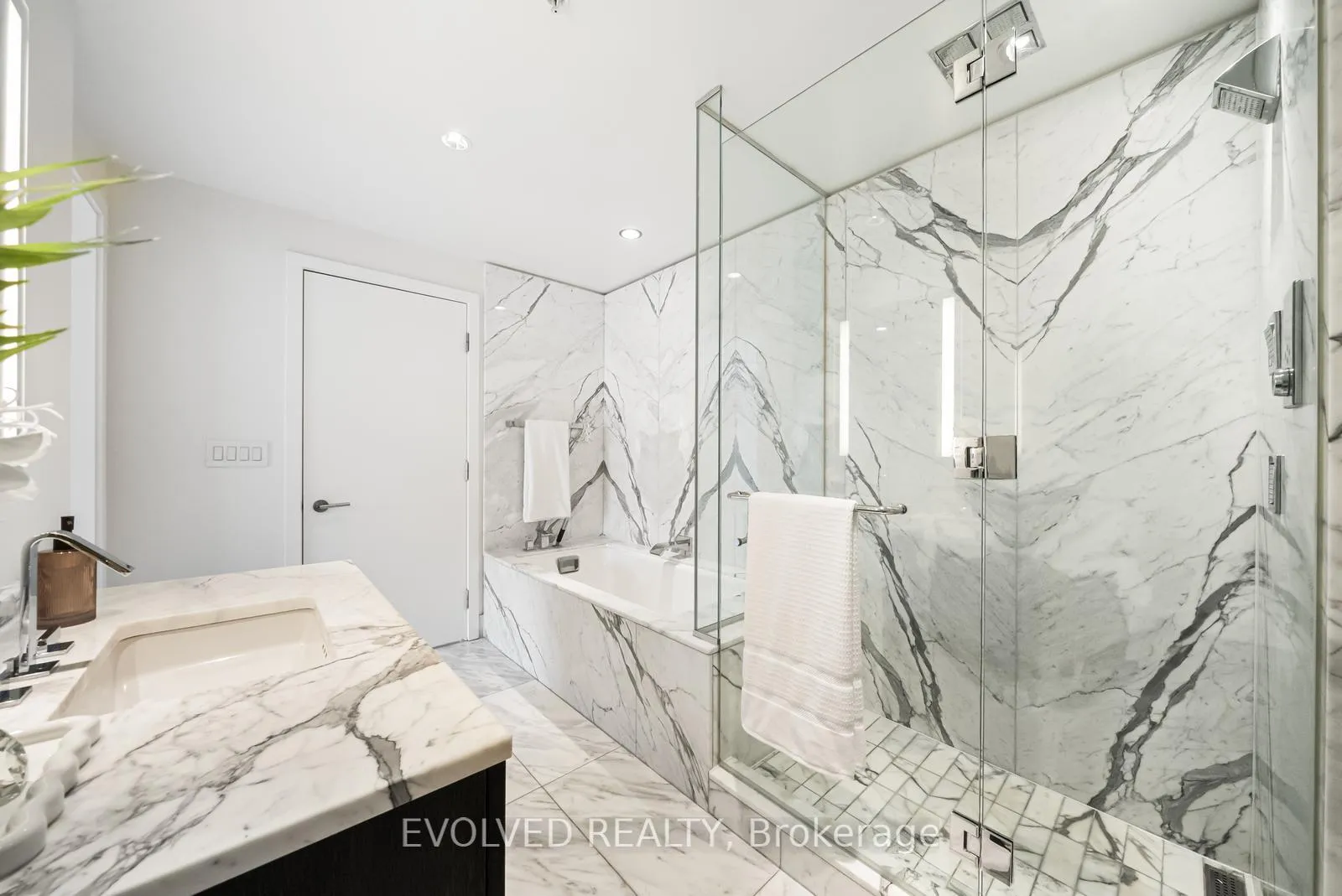 Photo 28 of Unit 3304, 180 University Avenue, Toronto, Bay Street Corridor — HOMEH