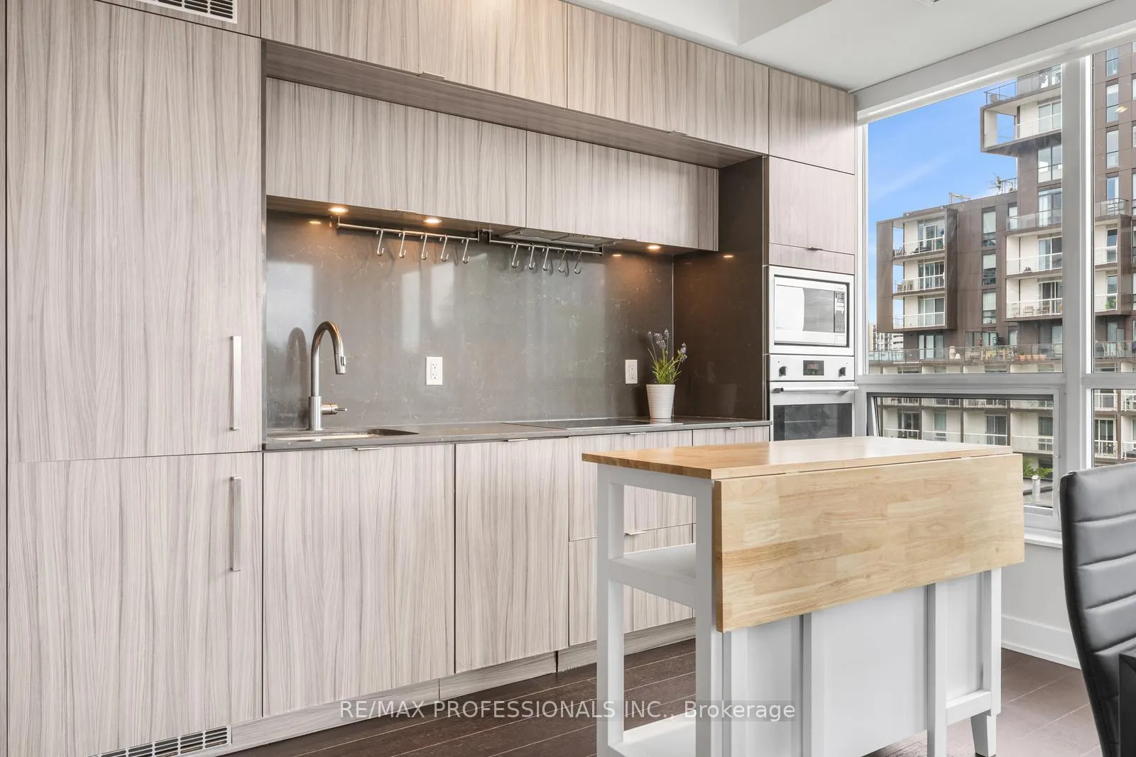 Photo 8 of Unit 505, 38 Cameron Street, Toronto, Kensington-Chinatown — HOMEH