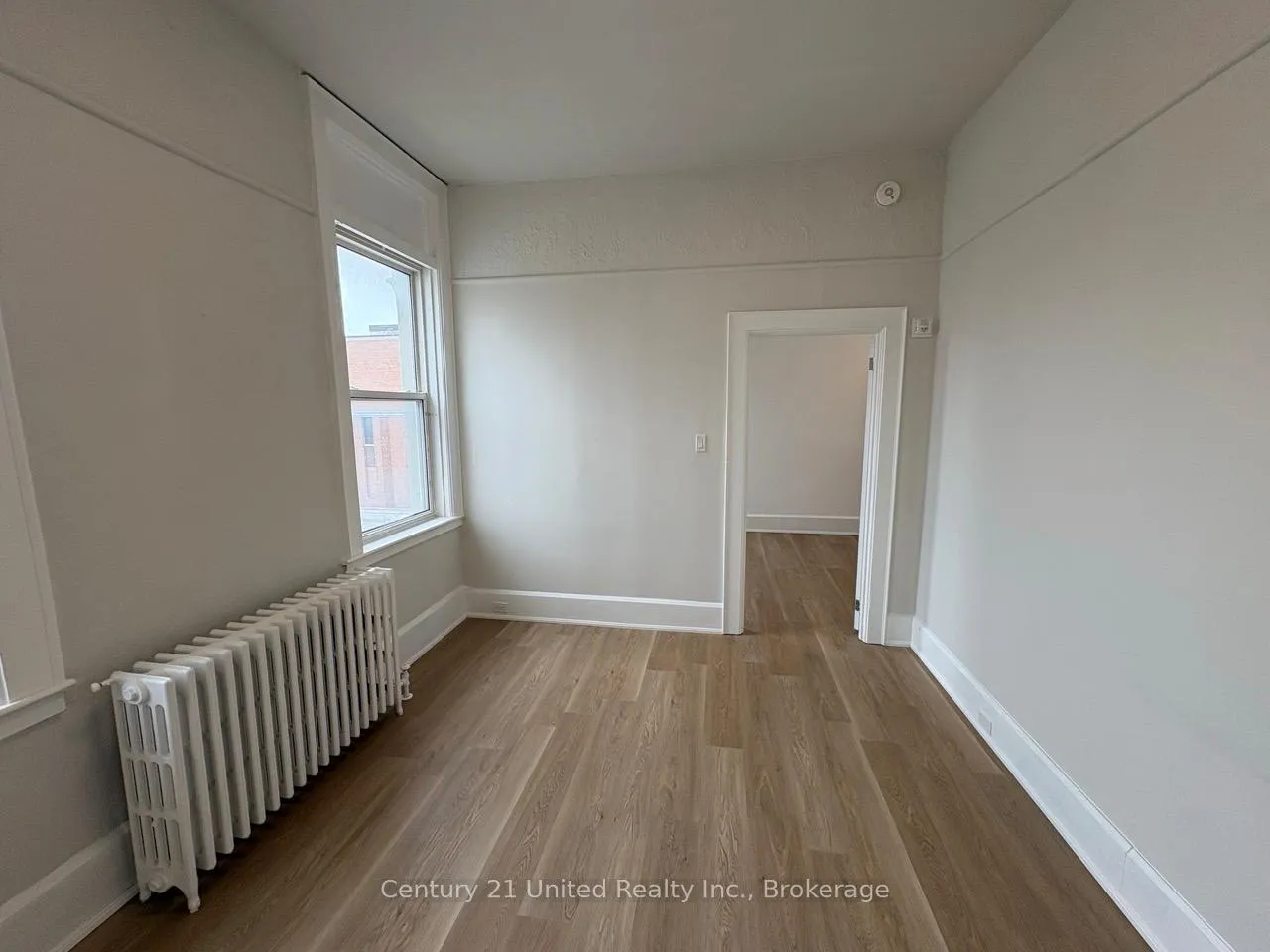 Photo 2 of Unit 4, 172.5 Hunter Street W, Peterborough, Town Ward 3 — HOMEH