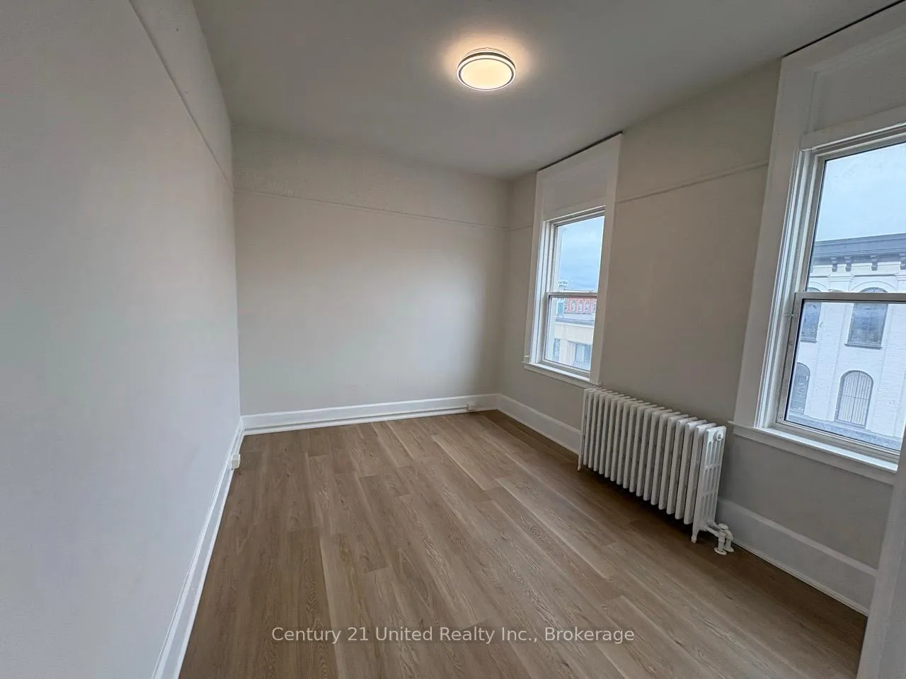 Photo 3 of Unit 4, 172.5 Hunter Street W, Peterborough, Town Ward 3 — HOMEH