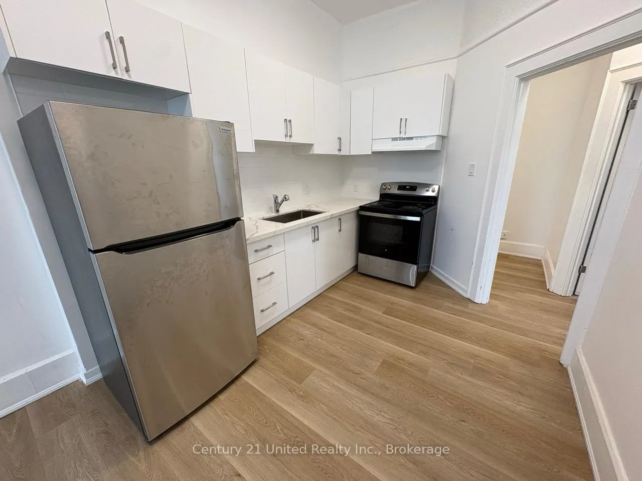 Photo 6 of Unit 4, 172.5 Hunter Street W, Peterborough, Town Ward 3 — HOMEH