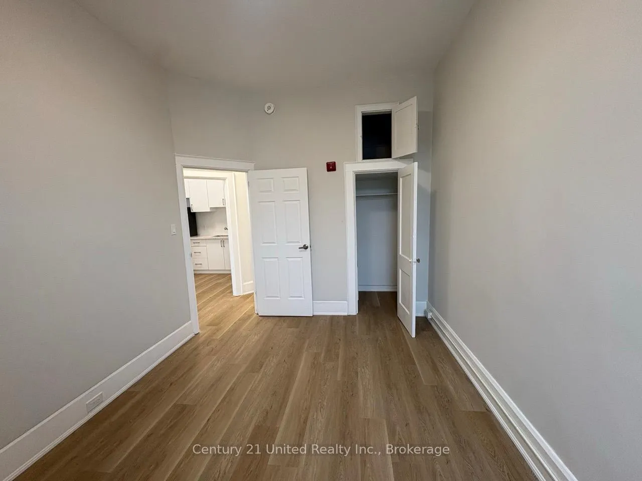 Photo 10 of Unit 4, 172.5 Hunter Street W, Peterborough, Town Ward 3 — HOMEH