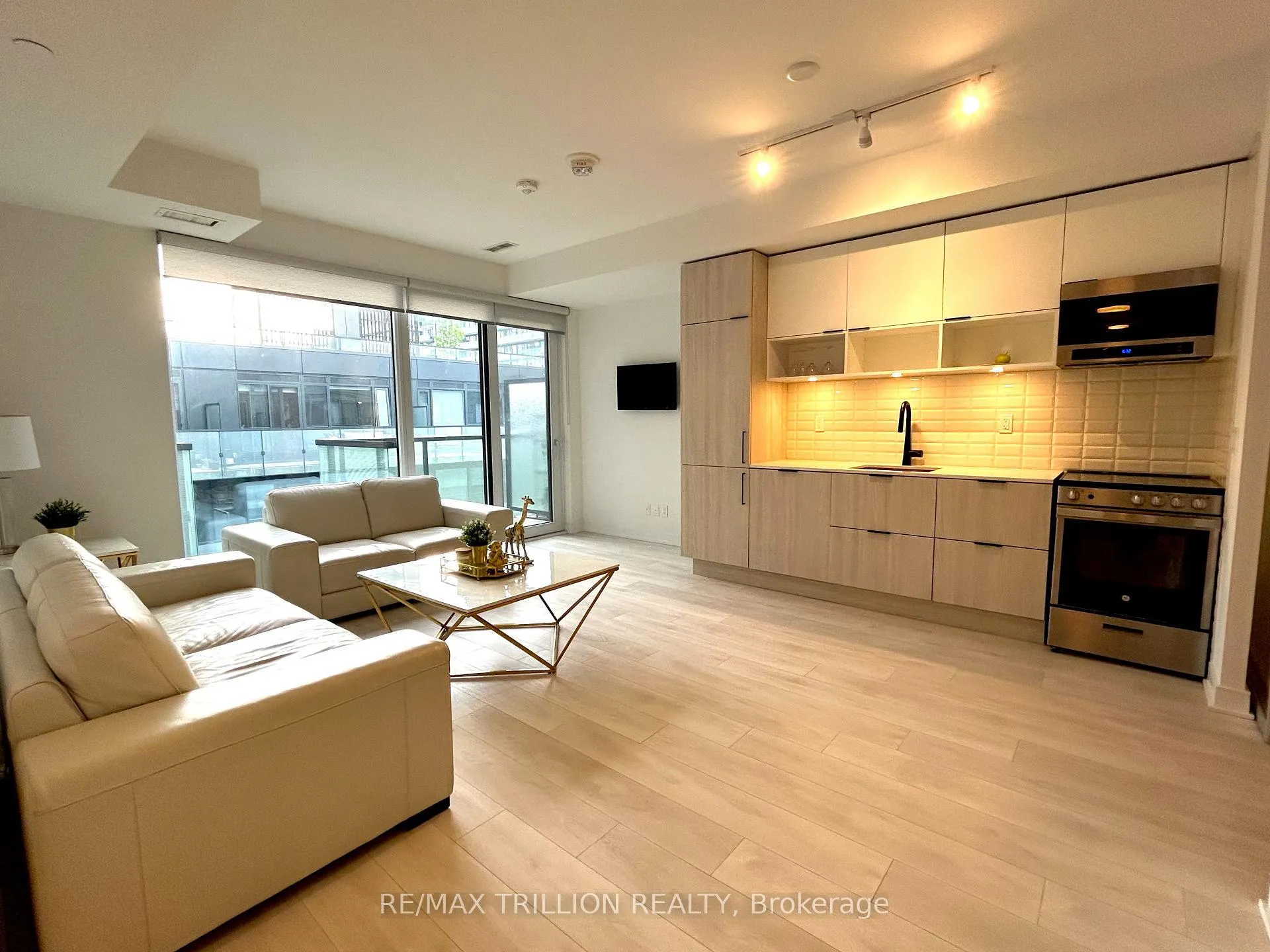 Photo 4 of Unit S516, 180 Mill Street, Toronto, Waterfront Communities — HOMEH