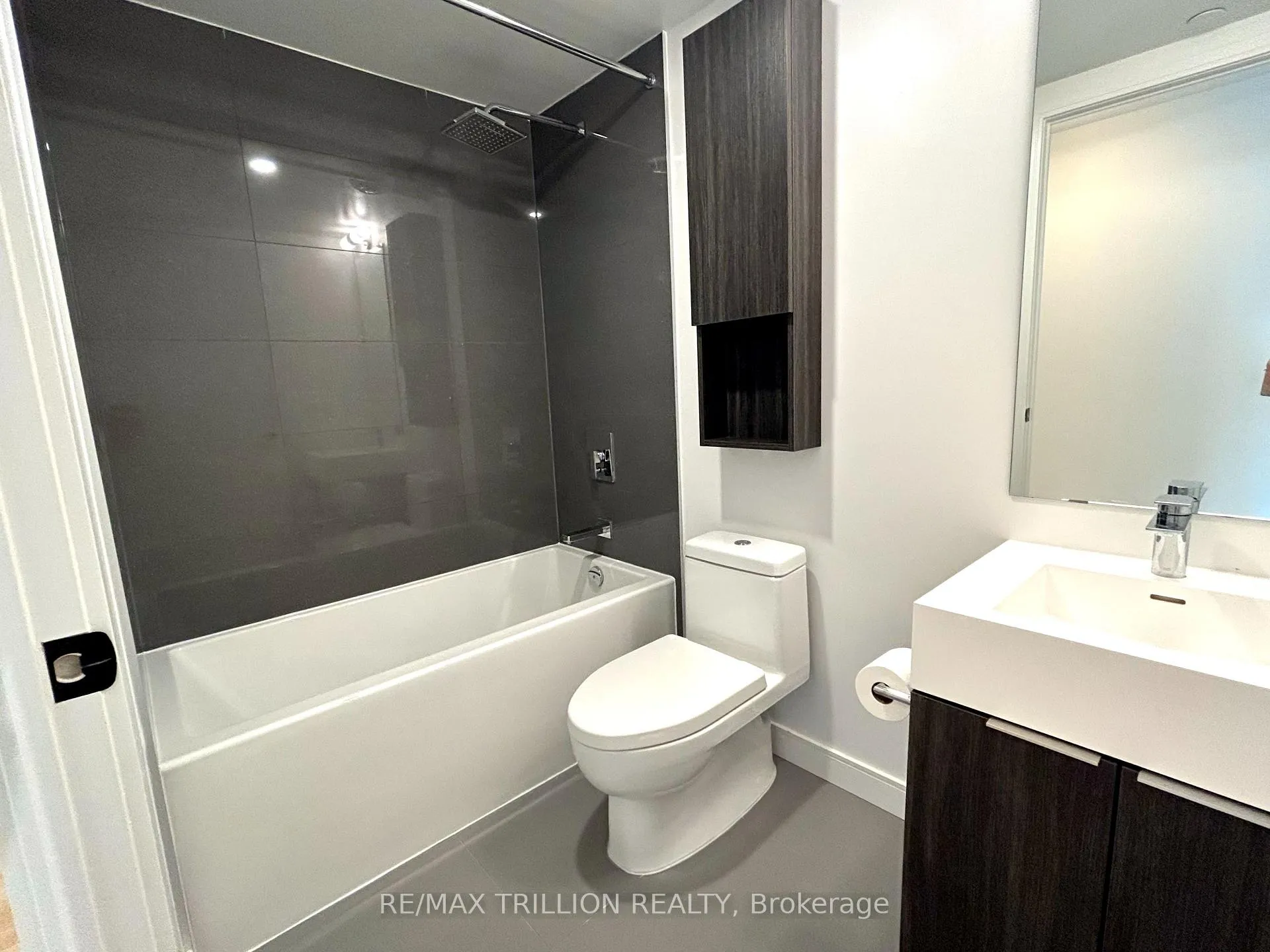 Photo 15 of Unit S516, 180 Mill Street, Toronto, Waterfront Communities — HOMEH