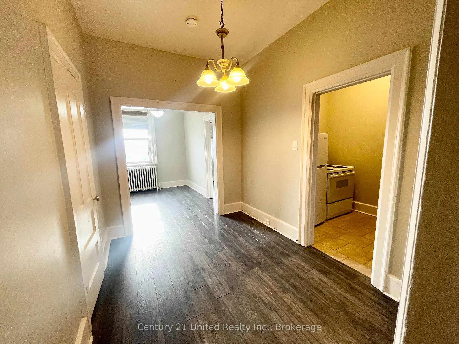 Photo 2 of Unit 6, 172.5 Hunter Street W, Peterborough, Town Ward 3 — HOMEH