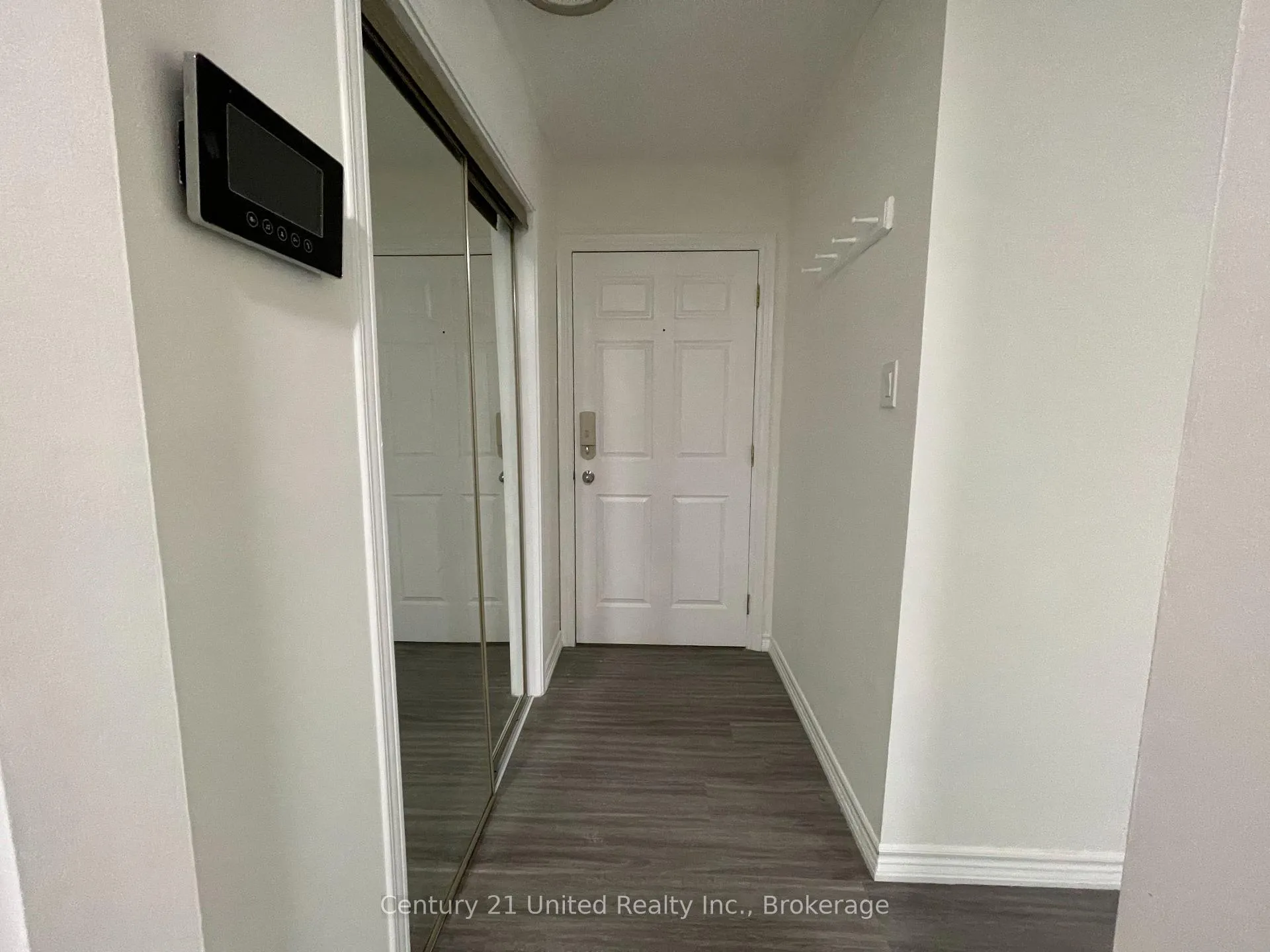 Photo 2 of Unit 9, 174.5 Hunter Street W, Peterborough, Town Ward 3 — HOMEH
