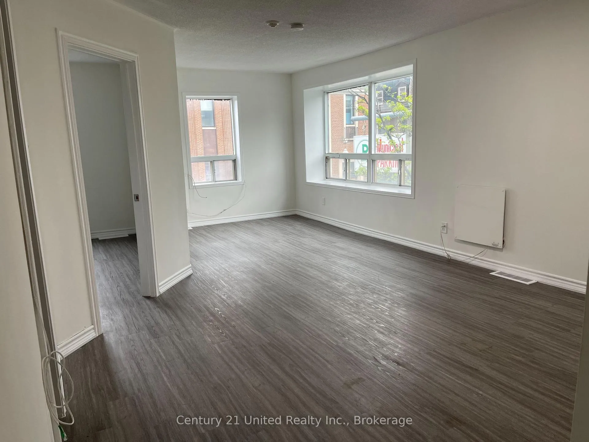 Photo 5 of Unit 9, 174.5 Hunter Street W, Peterborough, Town Ward 3 — HOMEH