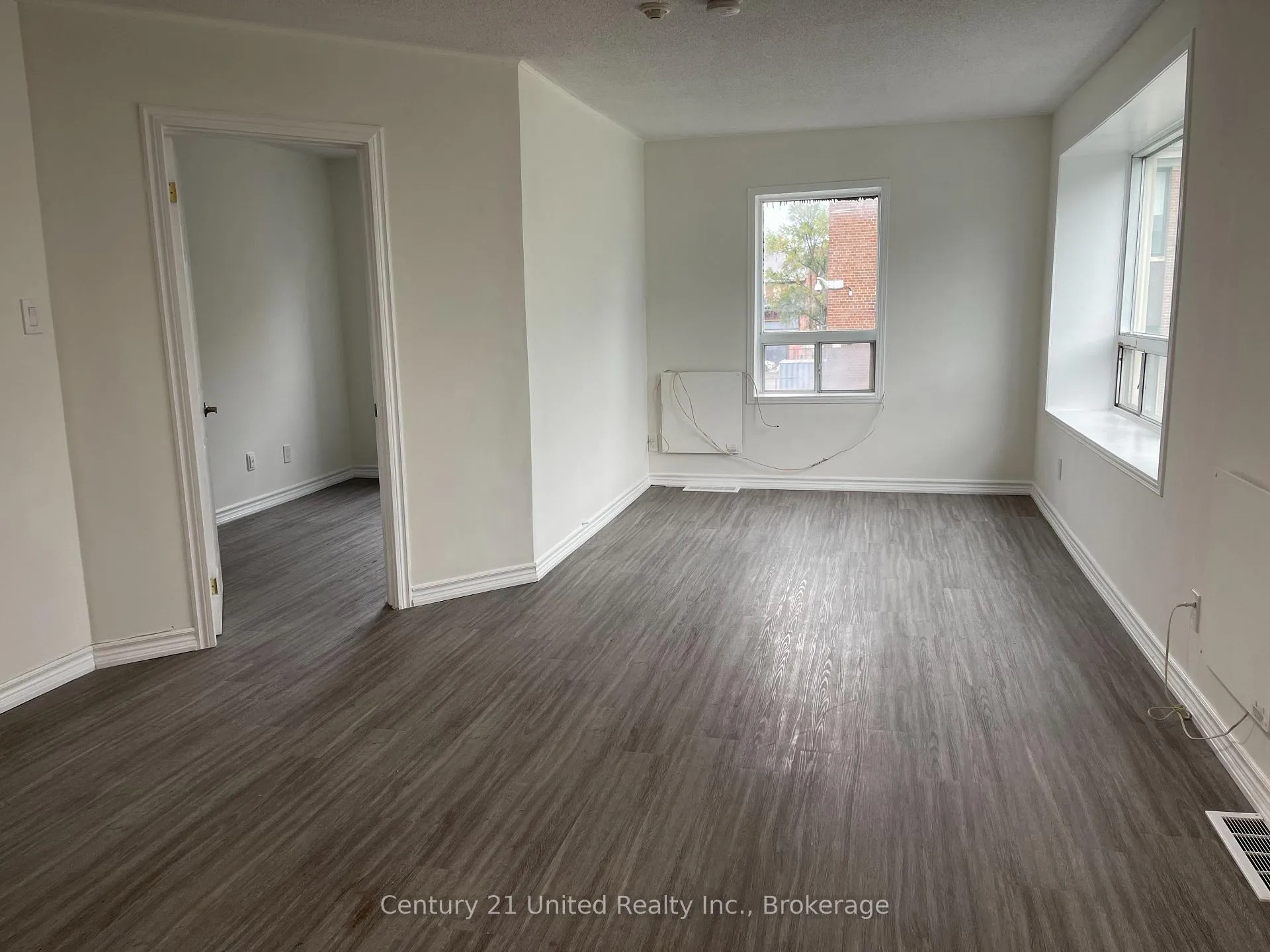 Photo 6 of Unit 9, 174.5 Hunter Street W, Peterborough, Town Ward 3 — HOMEH