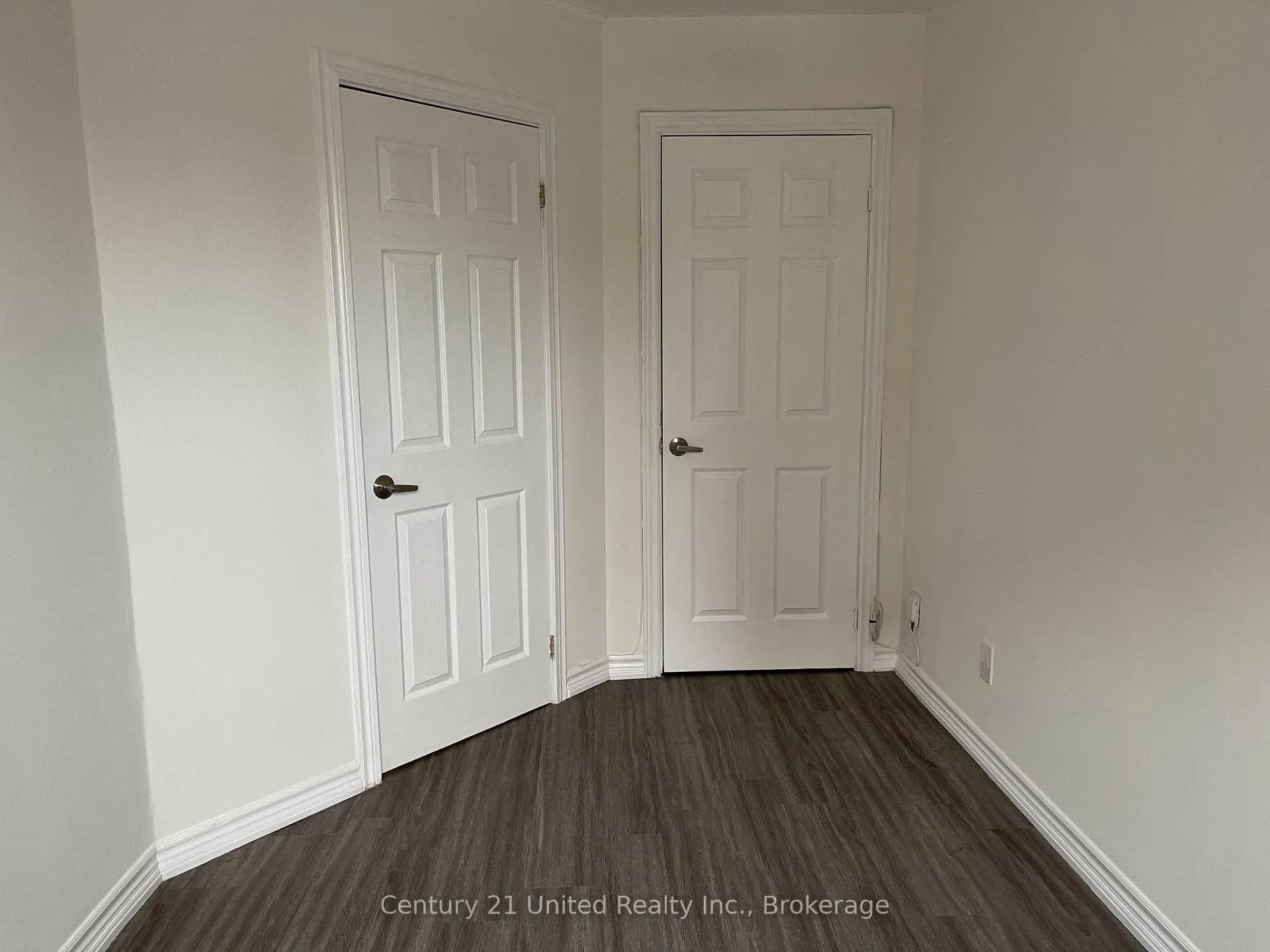 Photo 10 of Unit 9, 174.5 Hunter Street W, Peterborough, Town Ward 3 — HOMEH