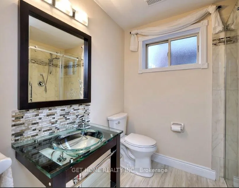 Photo 16 of 19 Oprington Drive, Kitchener — HOMEH