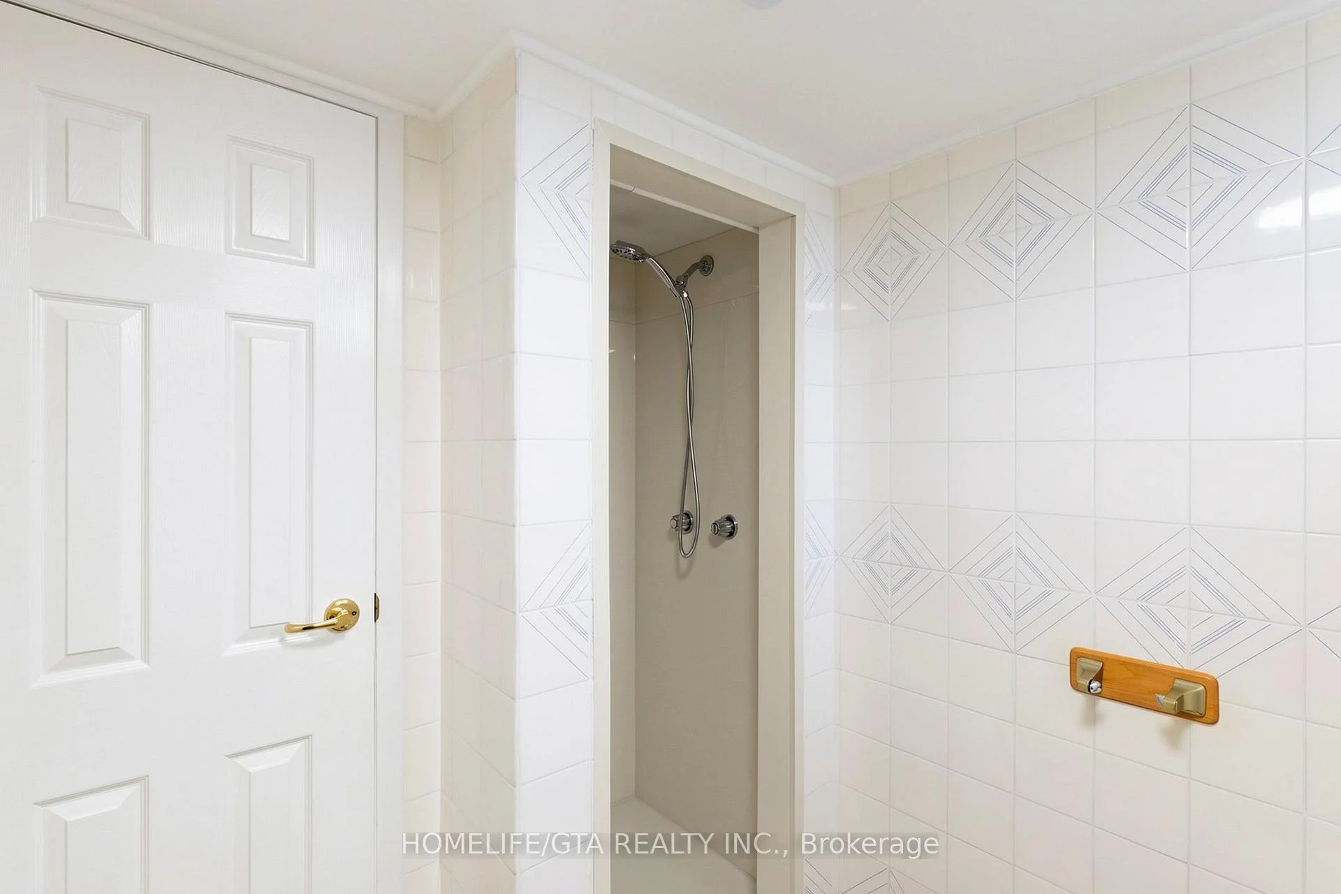 Photo 53 of Unit Basement, 940 Townline Road S, Oshawa, Donevan — HOMEH