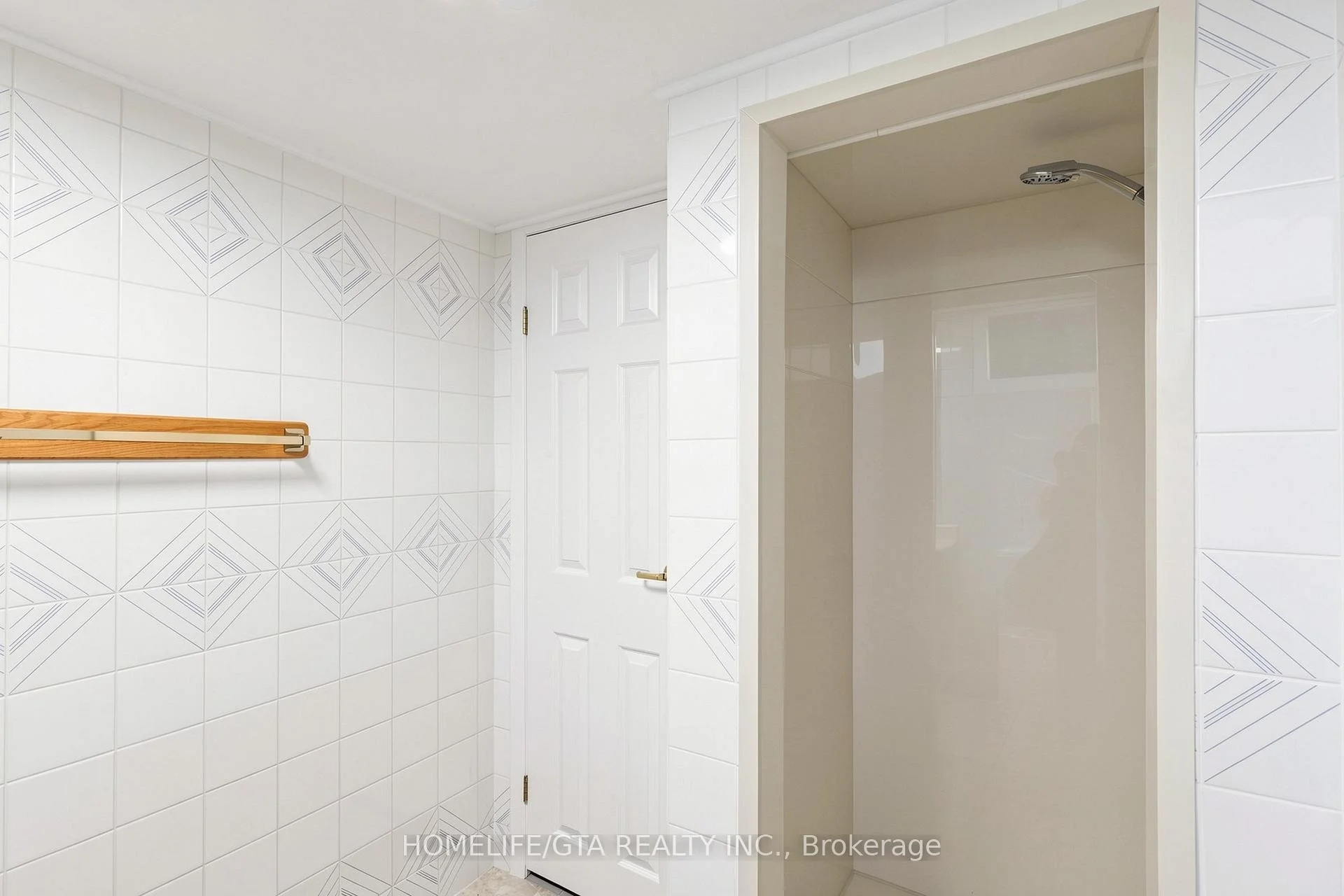 Photo 54 of Unit Basement, 940 Townline Road S, Oshawa, Donevan — HOMEH