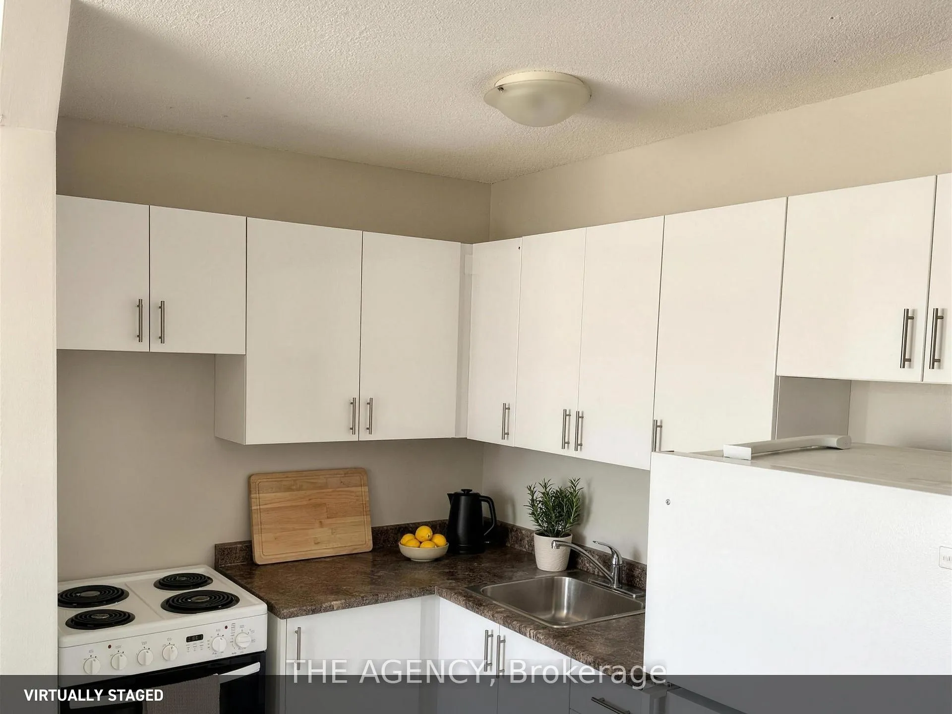 Photo 2 of Unit 9, 45 King Avenue W, Clarington, Newcastle — HOMEH