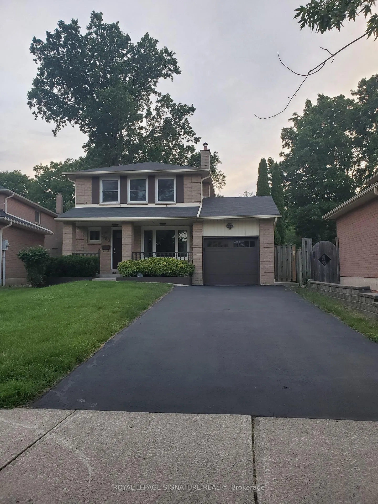 Front of 980 Sawgrass Crescent
