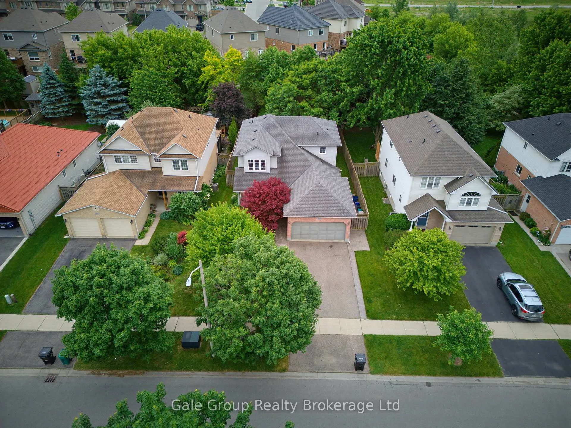 Photo 3 of 209 Hilltop Drive, North Dumfries — HOMEH