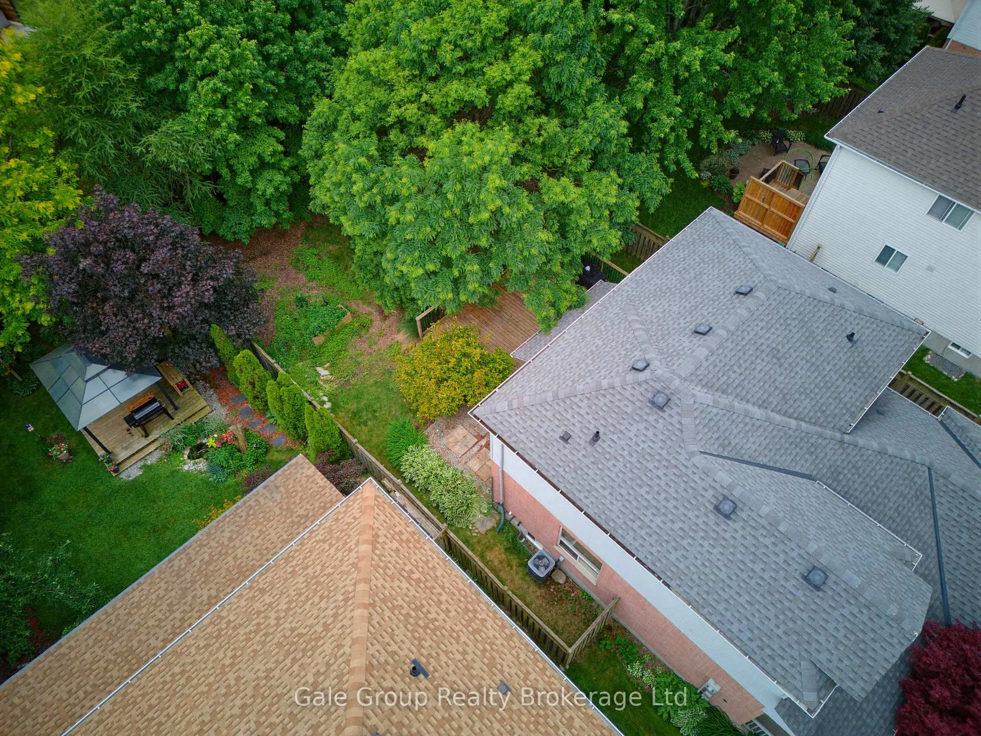 Photo 5 of 209 Hilltop Drive, North Dumfries — HOMEH