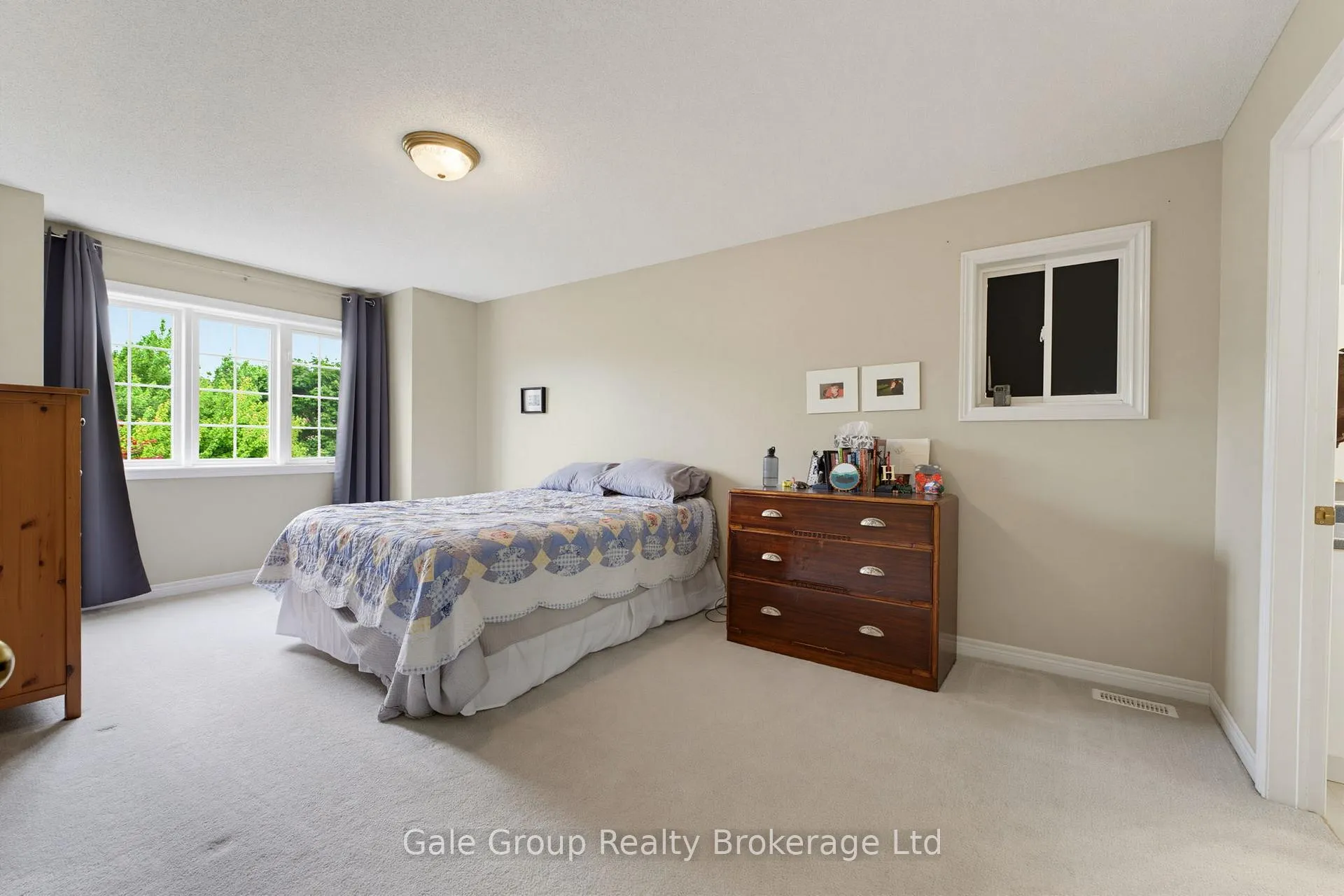 Photo 18 of 209 Hilltop Drive, North Dumfries — HOMEH