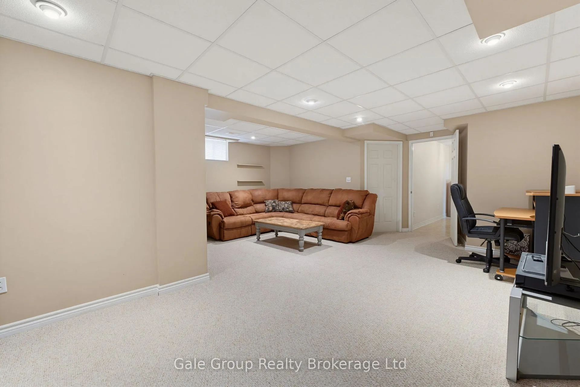 Photo 24 of 209 Hilltop Drive, North Dumfries — HOMEH