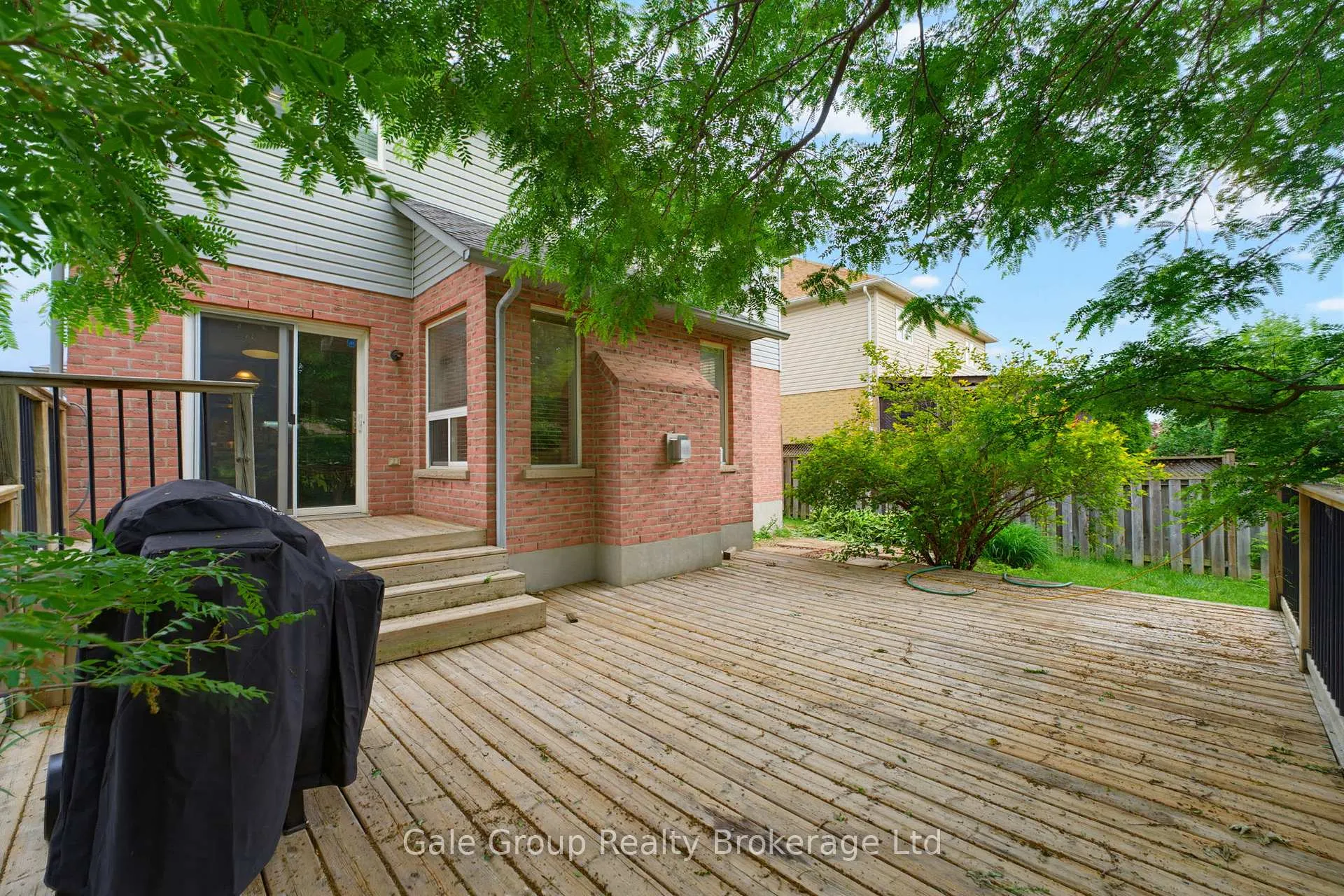 Photo 32 of 209 Hilltop Drive, North Dumfries — HOMEH