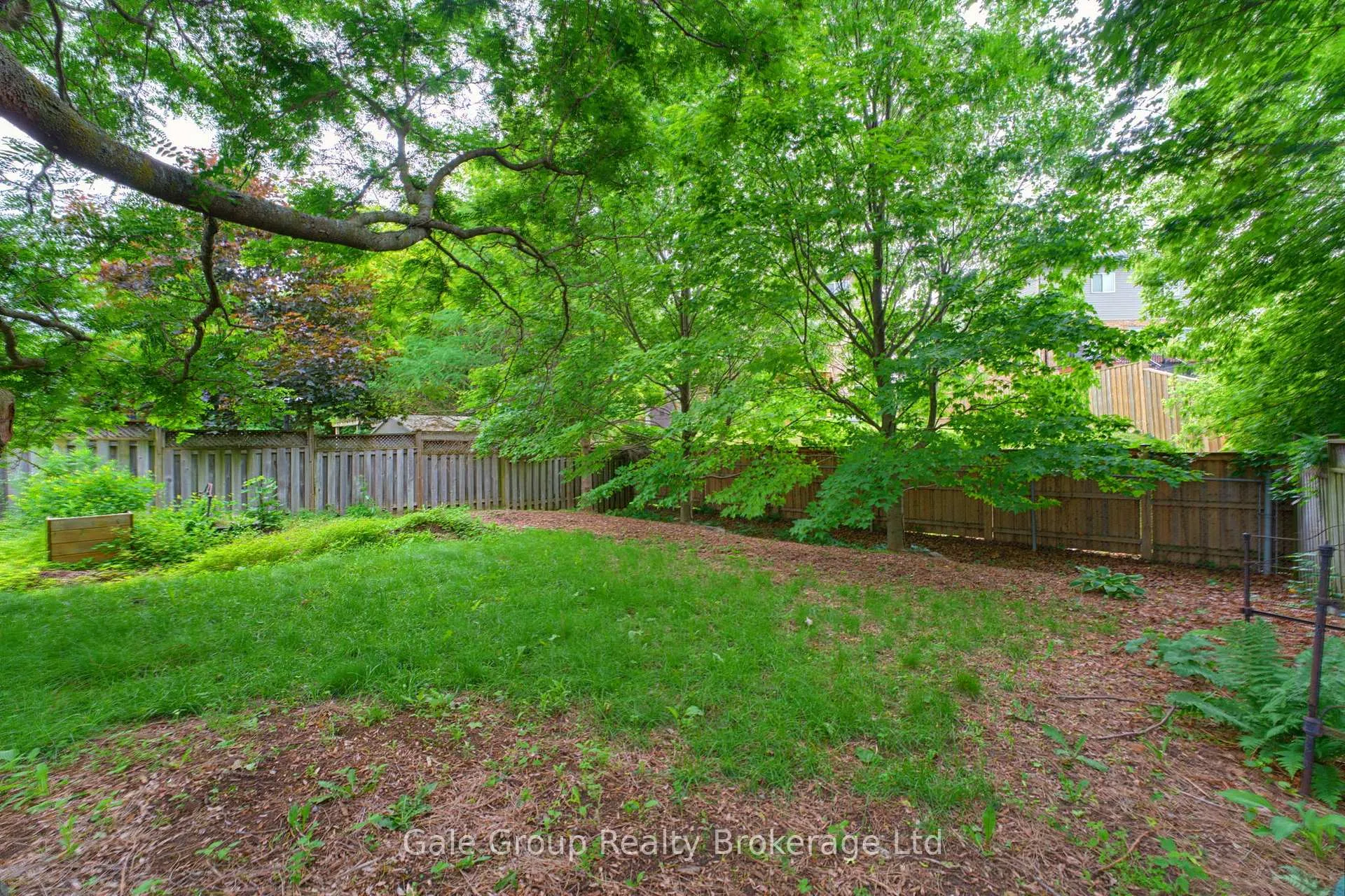 Photo 33 of 209 Hilltop Drive, North Dumfries — HOMEH