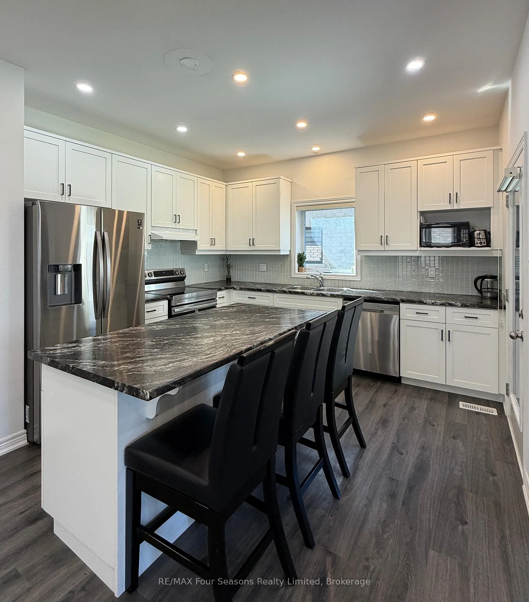 Photo 2 of 72 McLean Avenue, Collingwood — HOMEH