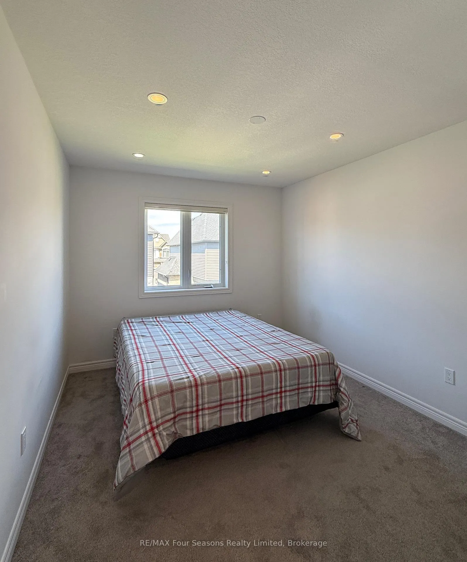 Photo 20 of 72 McLean Avenue, Collingwood — HOMEH