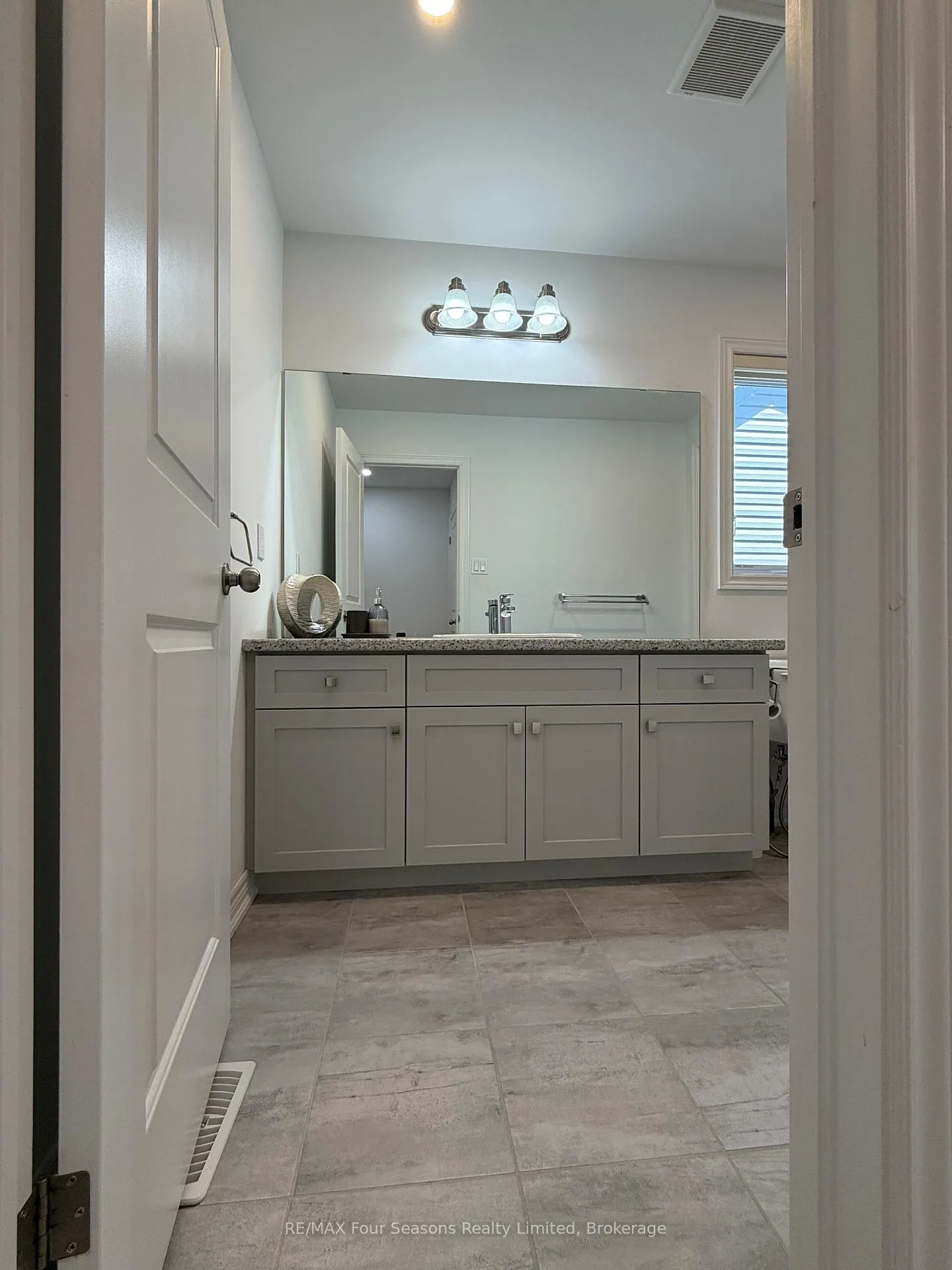 Photo 23 of 72 McLean Avenue, Collingwood — HOMEH