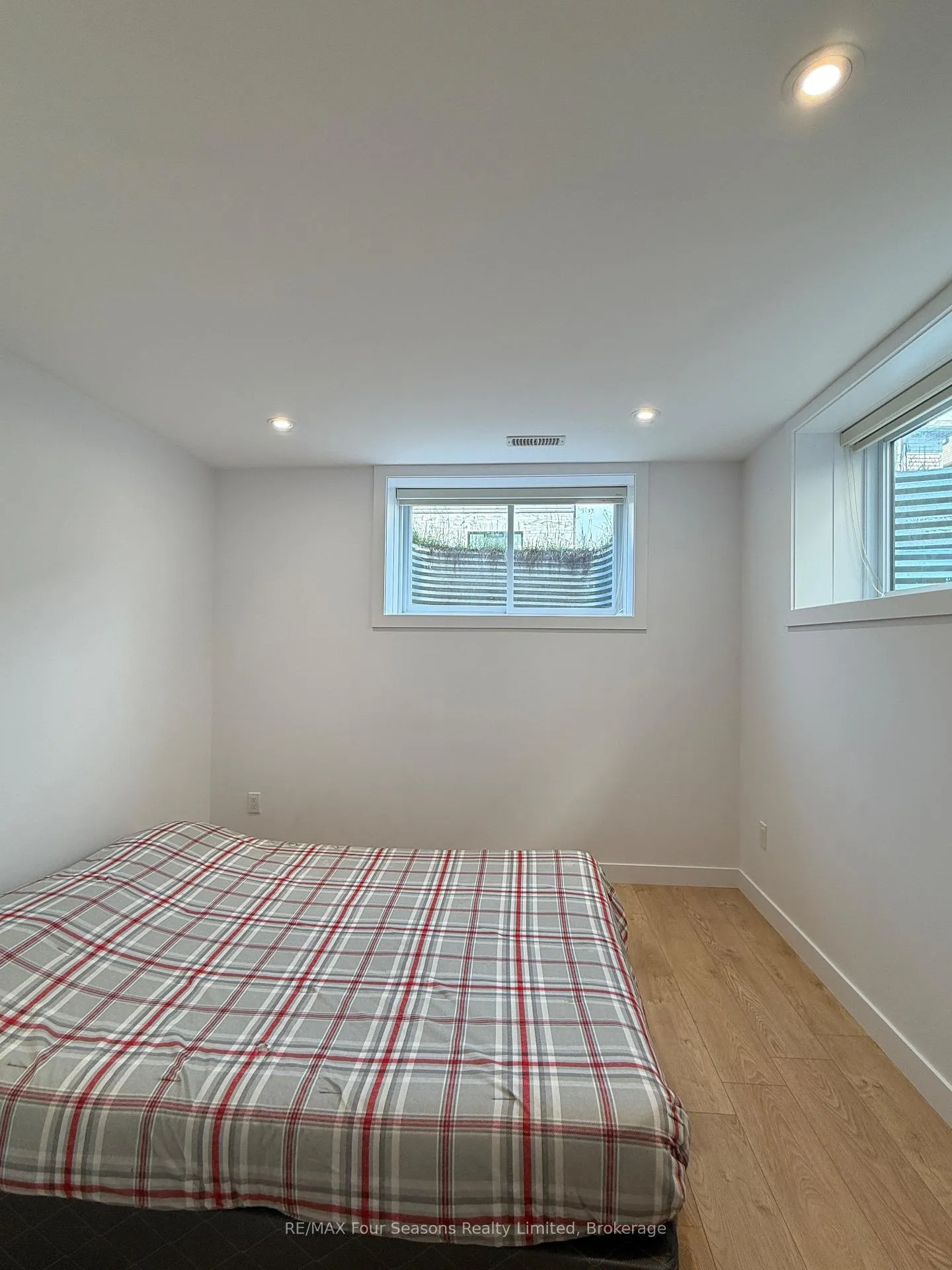 Photo 31 of 72 McLean Avenue, Collingwood — HOMEH