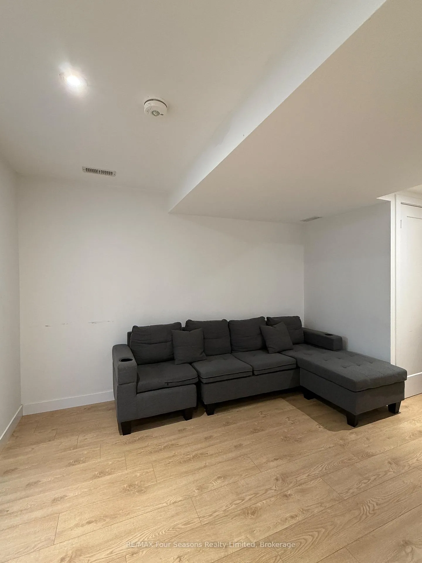 Photo 32 of 72 McLean Avenue, Collingwood — HOMEH
